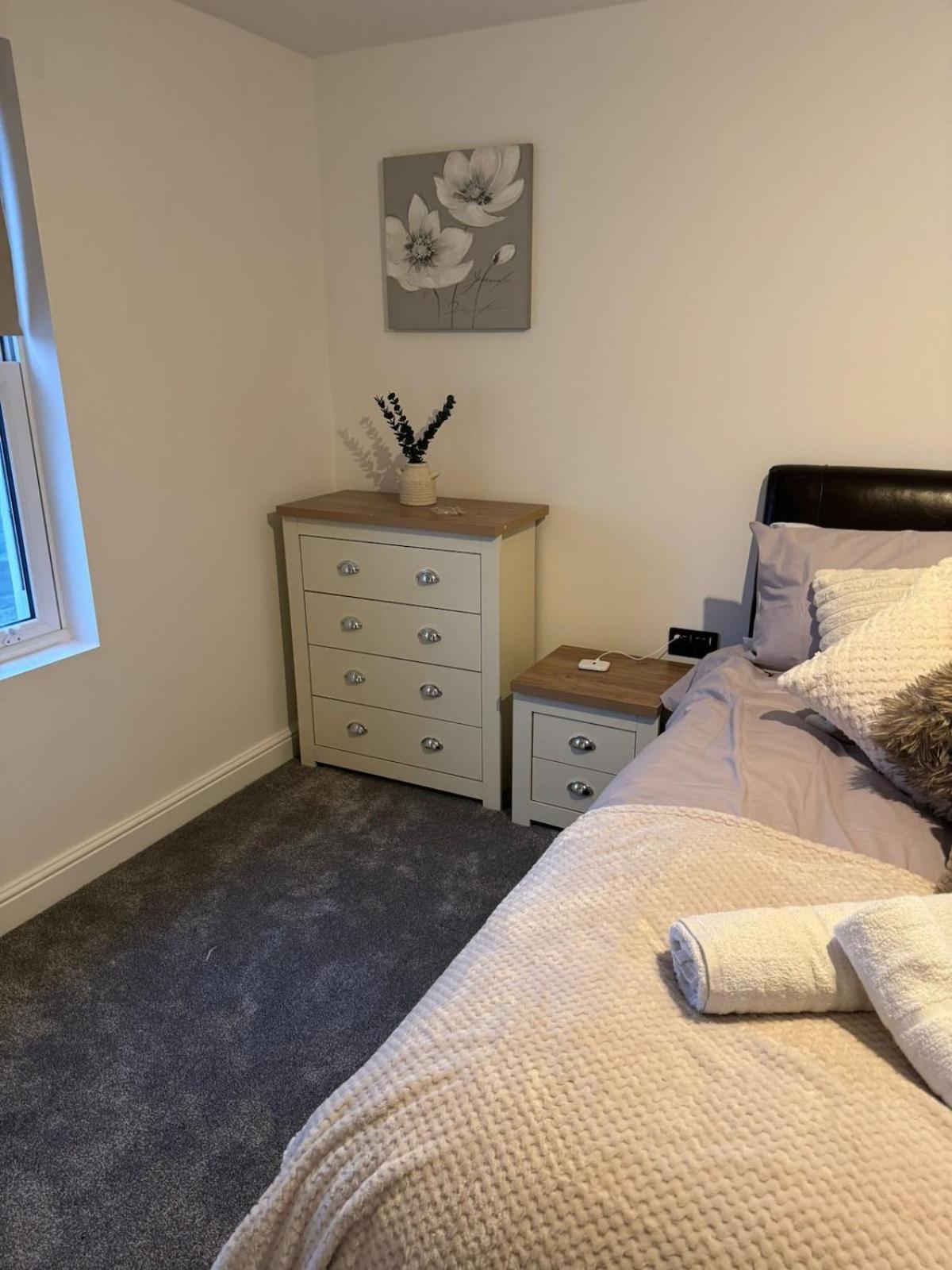 3 Bed house near Tenby with Hot Tub