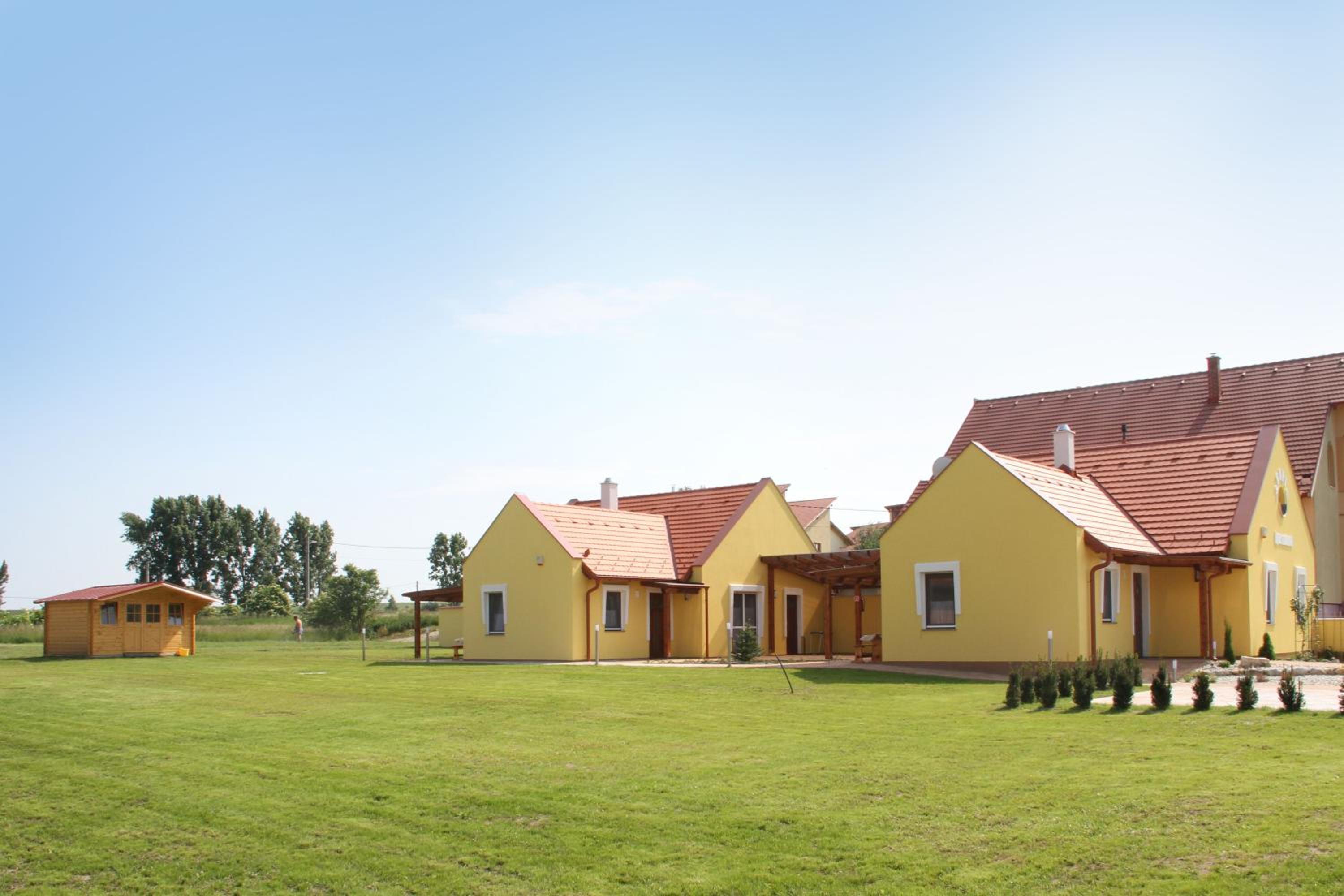 BONI APARTMAN Hegykő view 5