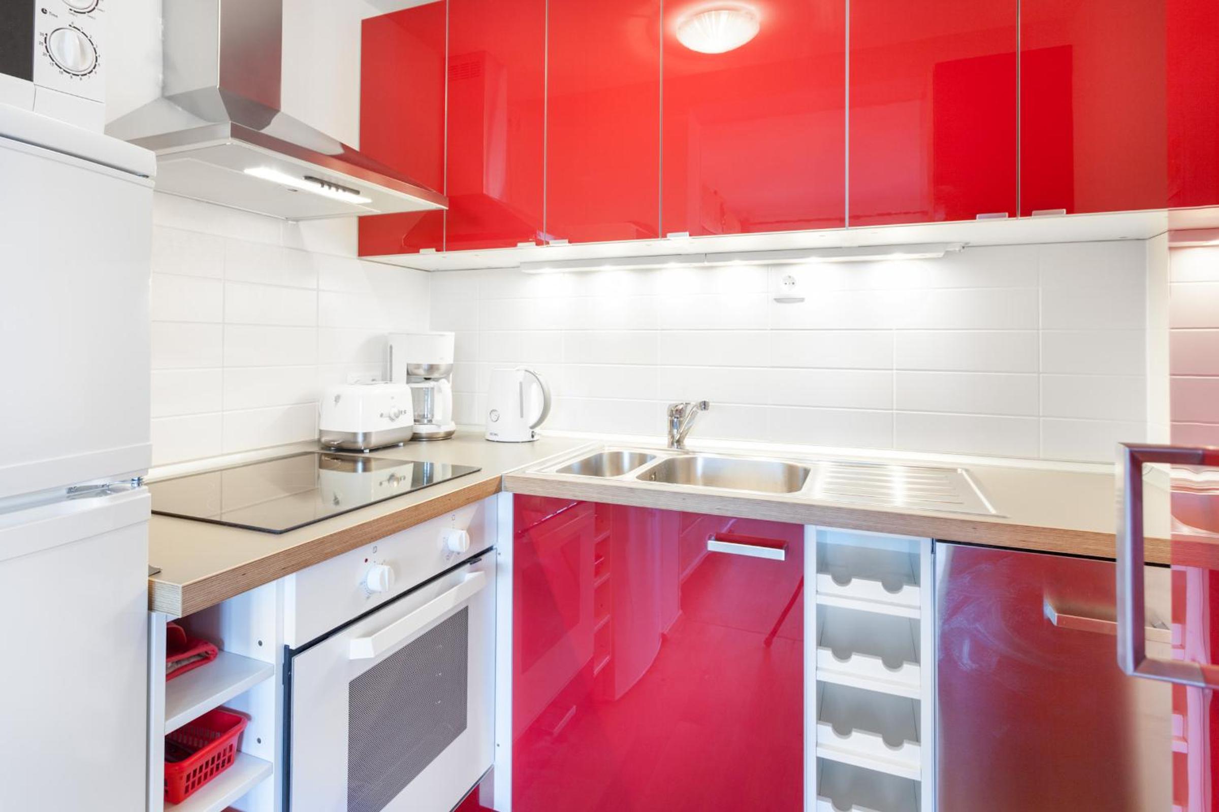 The Maybach - rooftop living XBerg, 1BR, 1 living room, group & family friendly, 2 - 4 Guests