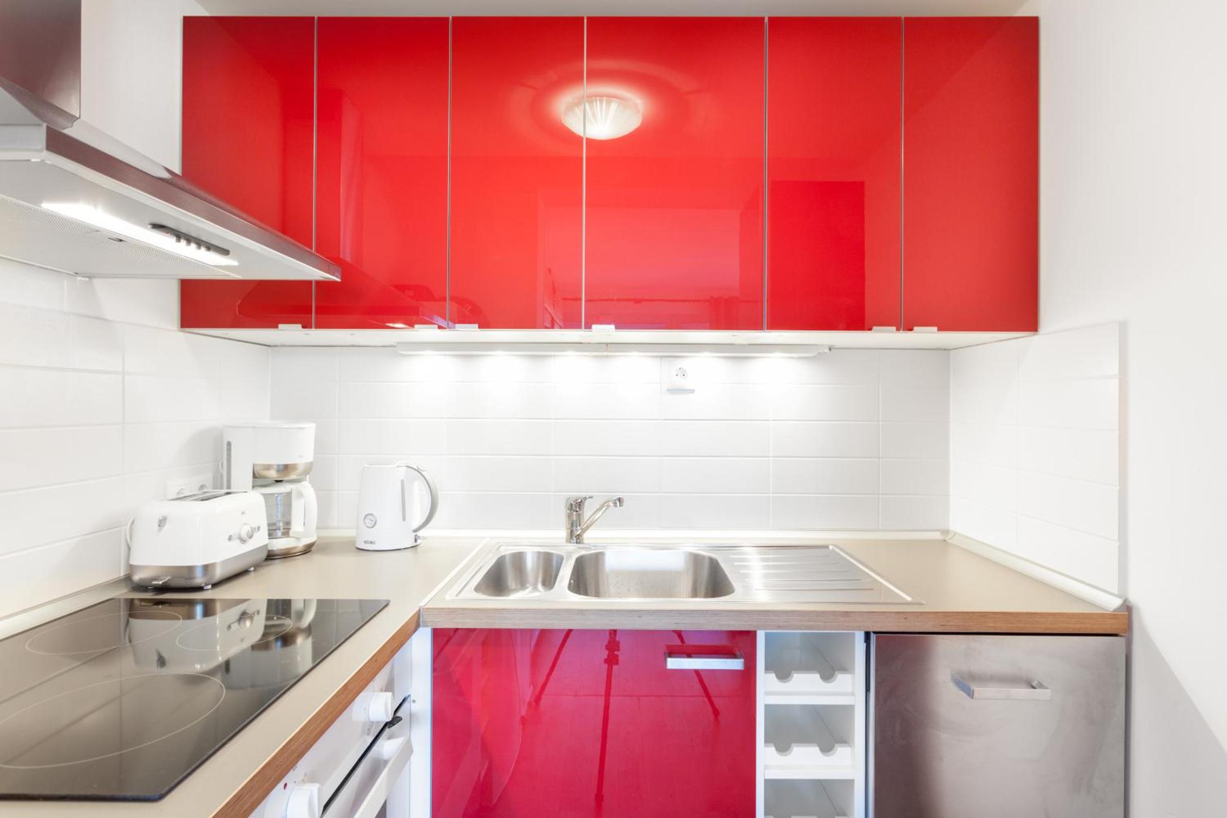 The Maybach - rooftop living XBerg, 1BR, 1 living room, group & family friendly, 2 - 4 Guests