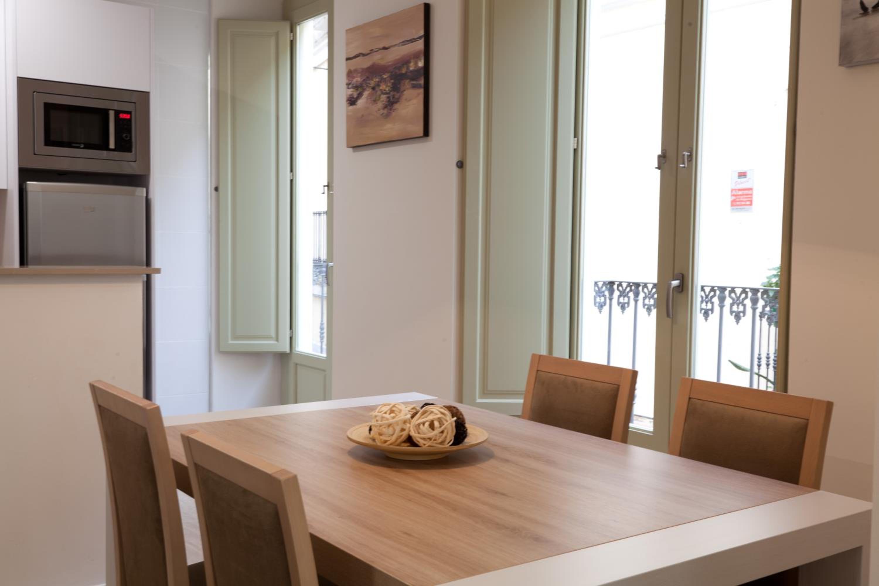 Apartamentos Pinar Málaga Centro - Carretería