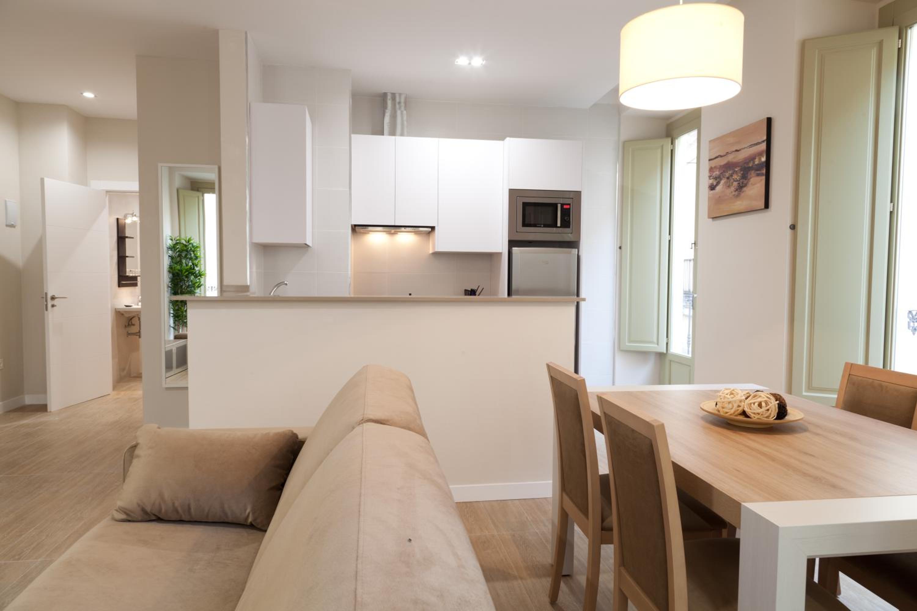 Apartamentos Pinar Málaga Centro - Carretería