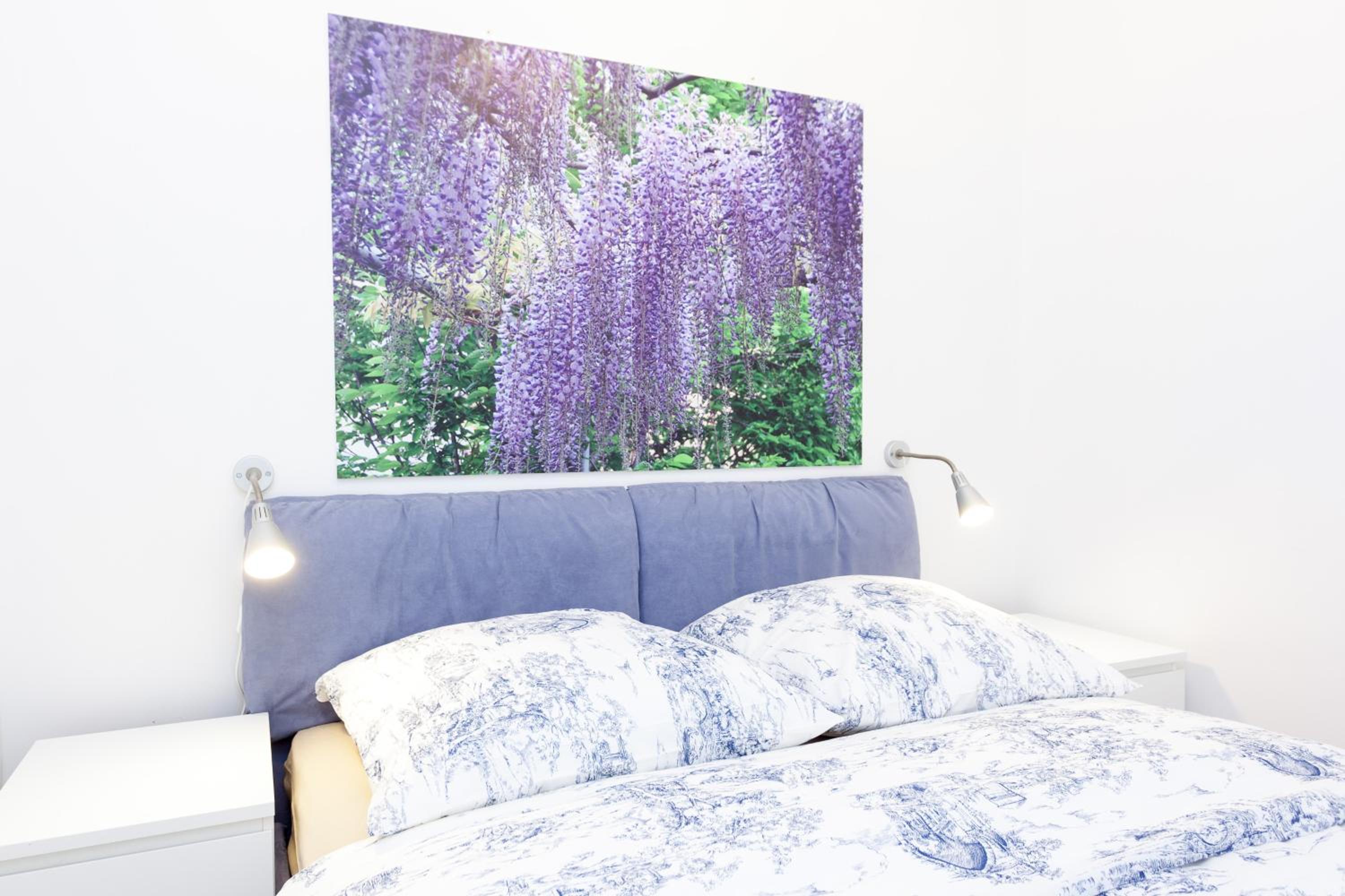 Lofty Torstr Apartments, 4 unique units from 1-3 bedrooms in Mitte, ideal for families & groups, from 2 up to 8 Guests