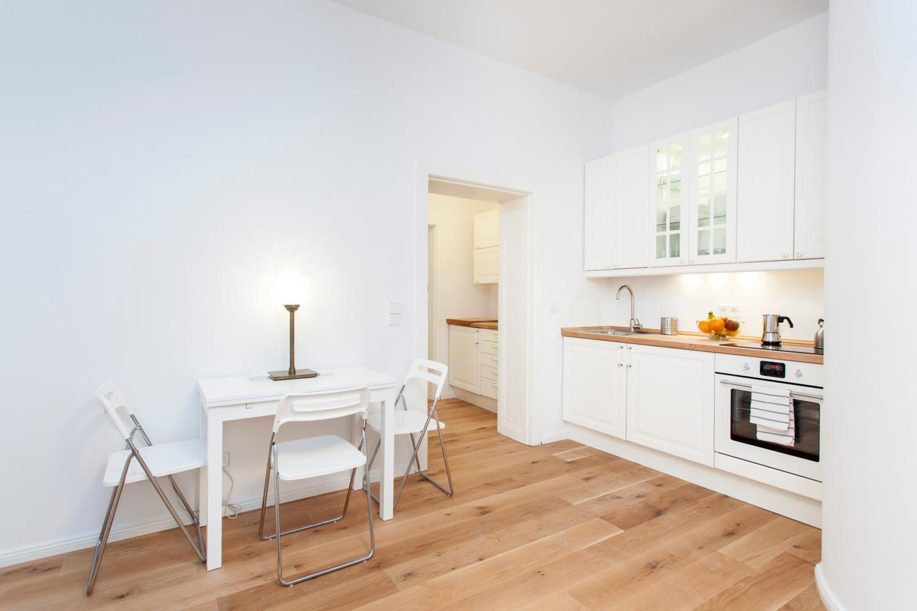 Lofty Torstr Apartments, 4 unique units from 1-3 bedrooms in Mitte, ideal for families & groups, from 2 up to 8 Guests