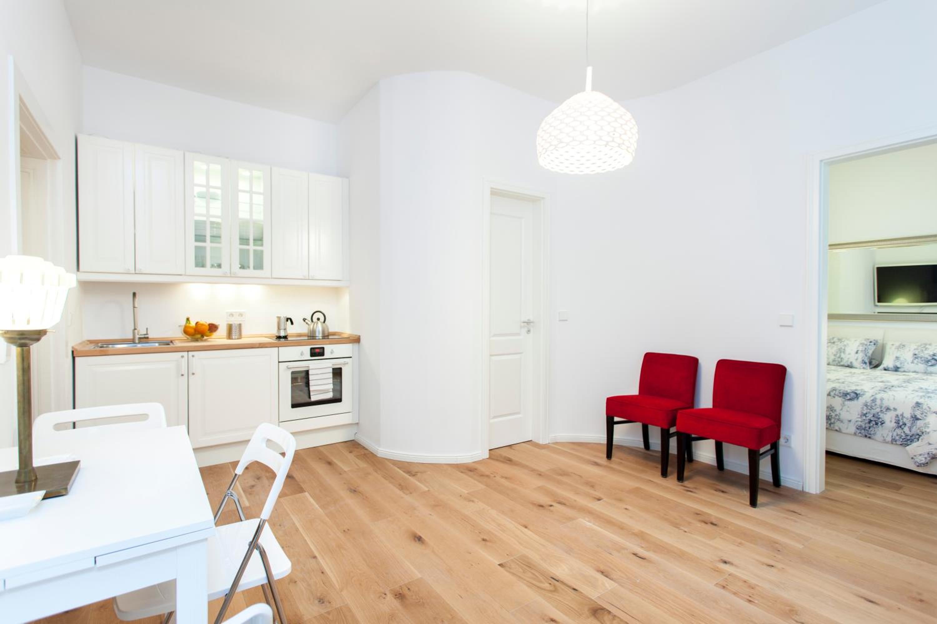 Lofty Torstr Apartments, 4 unique units from 1-3 bedrooms in Mitte, ideal for families & groups, from 2 up to 8 Guests