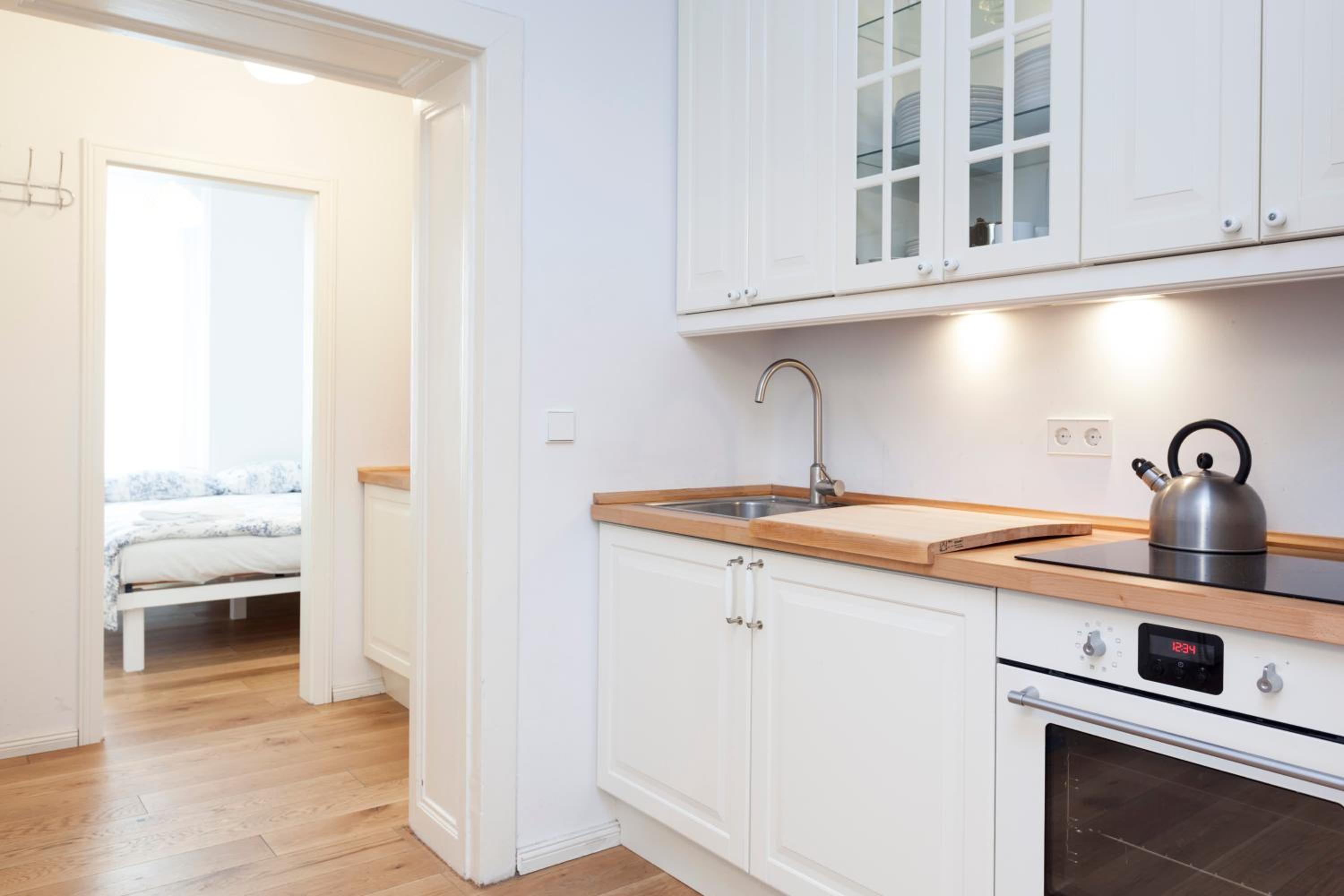 Lofty Torstr Apartments, 4 unique units from 1-3 bedrooms in Mitte, ideal for families & groups, from 2 up to 8 Guests