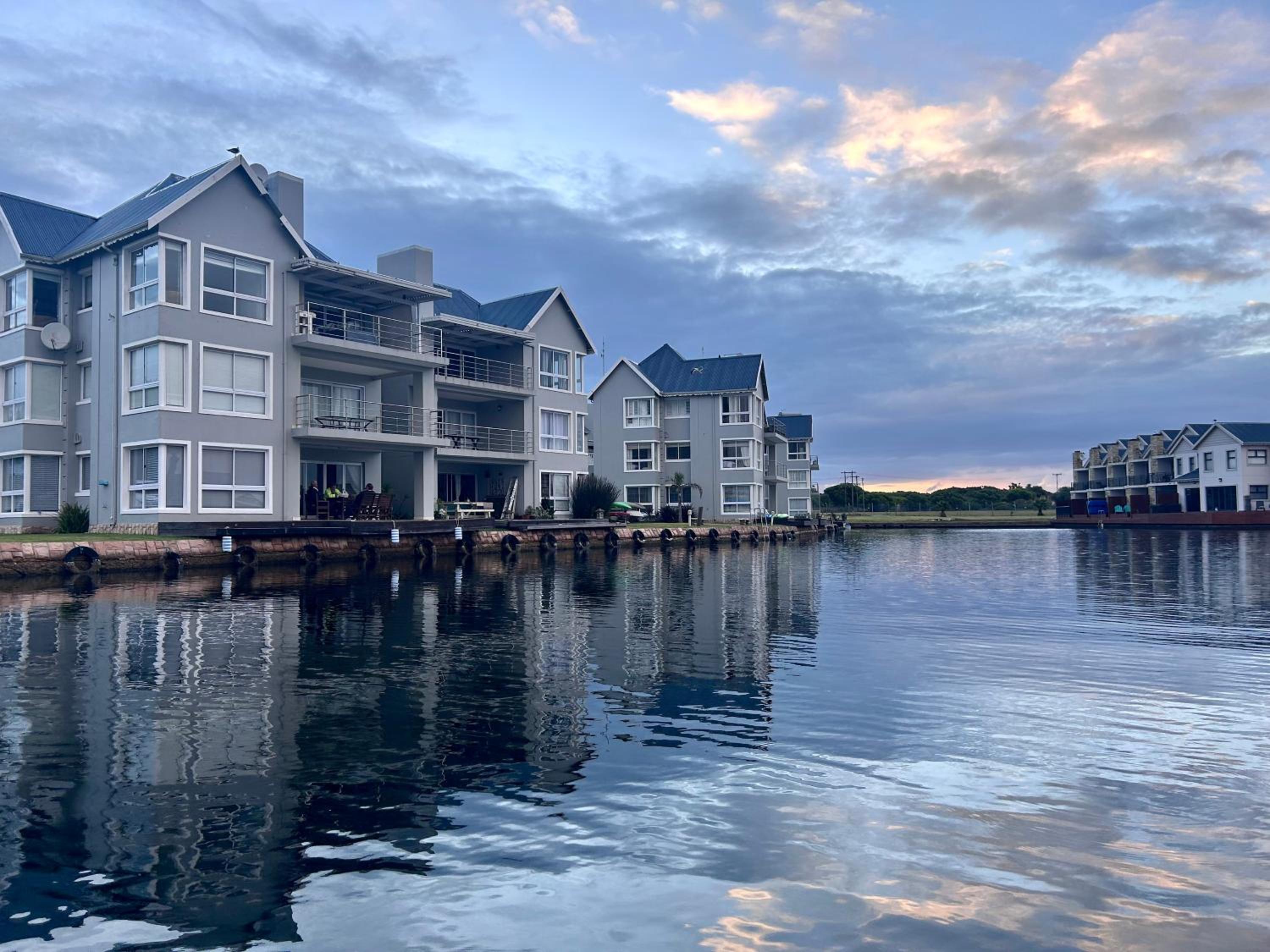 Waters Edge Guest House
