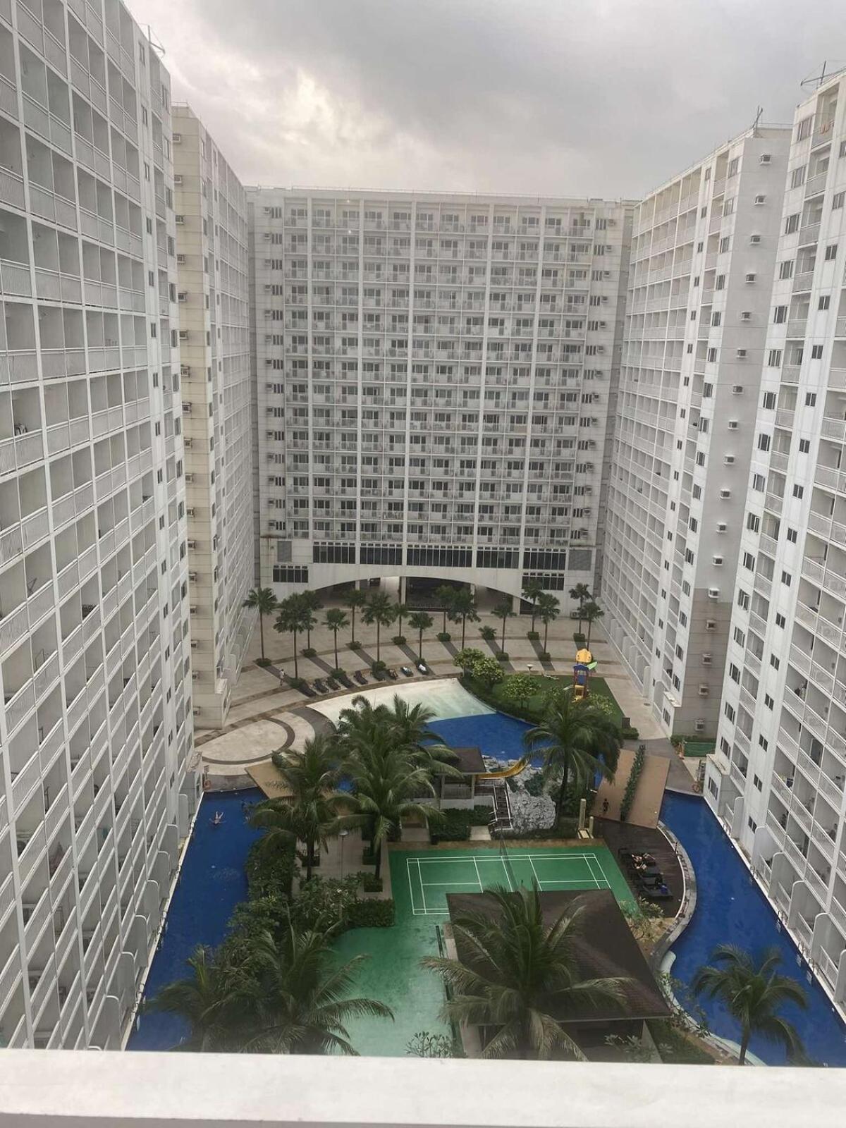 Spacious 2BR Suites at MOA