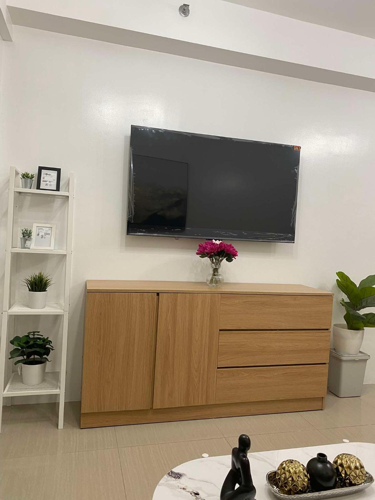 Spacious 2BR Suites at MOA
