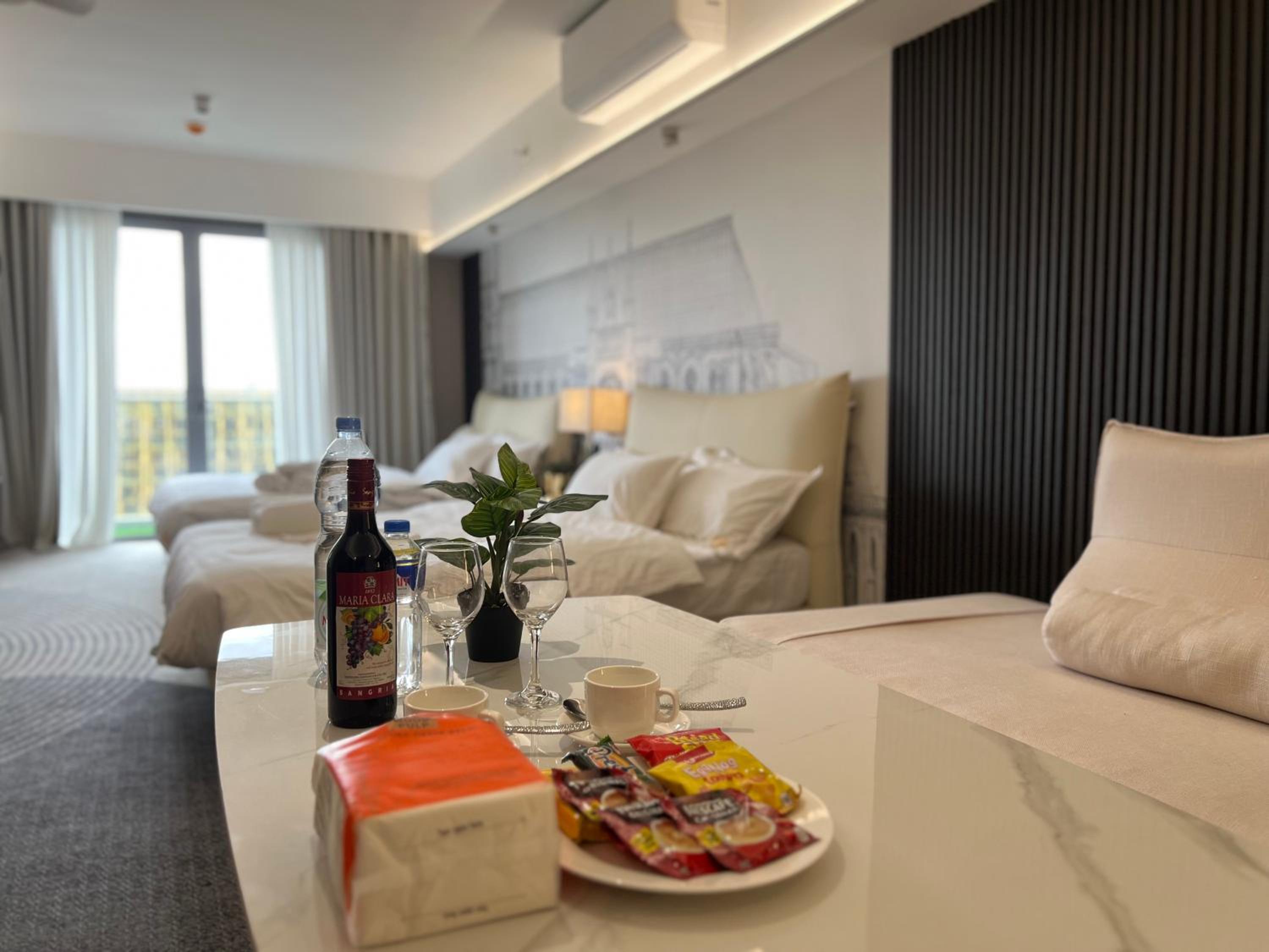 Luxurious Style Apartment cross to Okada and near City of Dreams, Solaire, MOA, and Airport