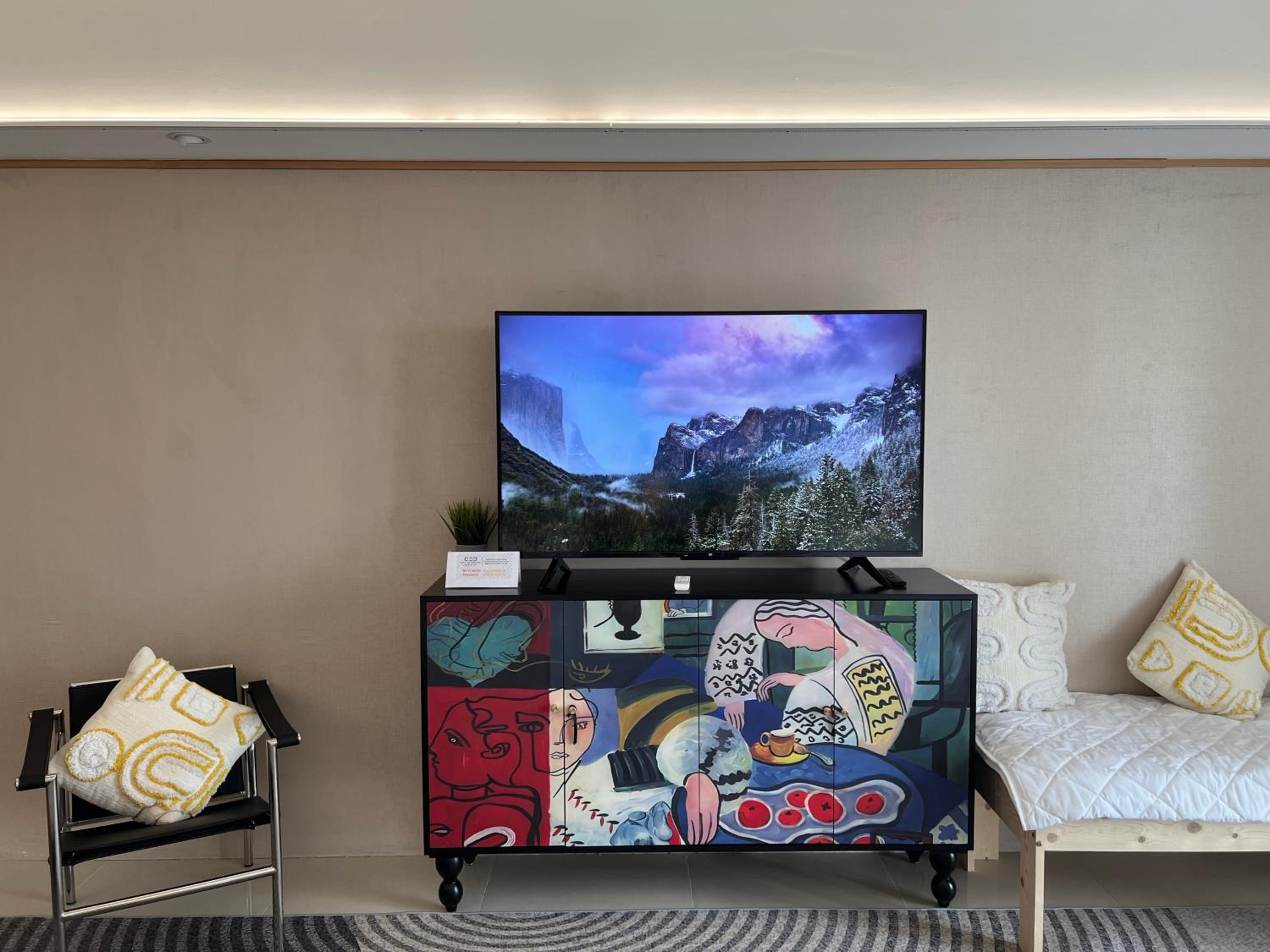 Luxurious Style Apartment cross to Okada and near City of Dreams, Solaire, MOA, and Airport