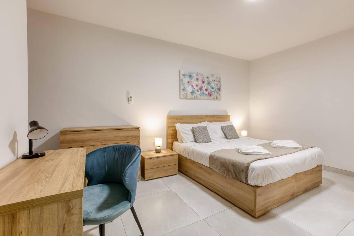 Grand 3BED Burseley Terrace fl8 Swieqi by Homely
