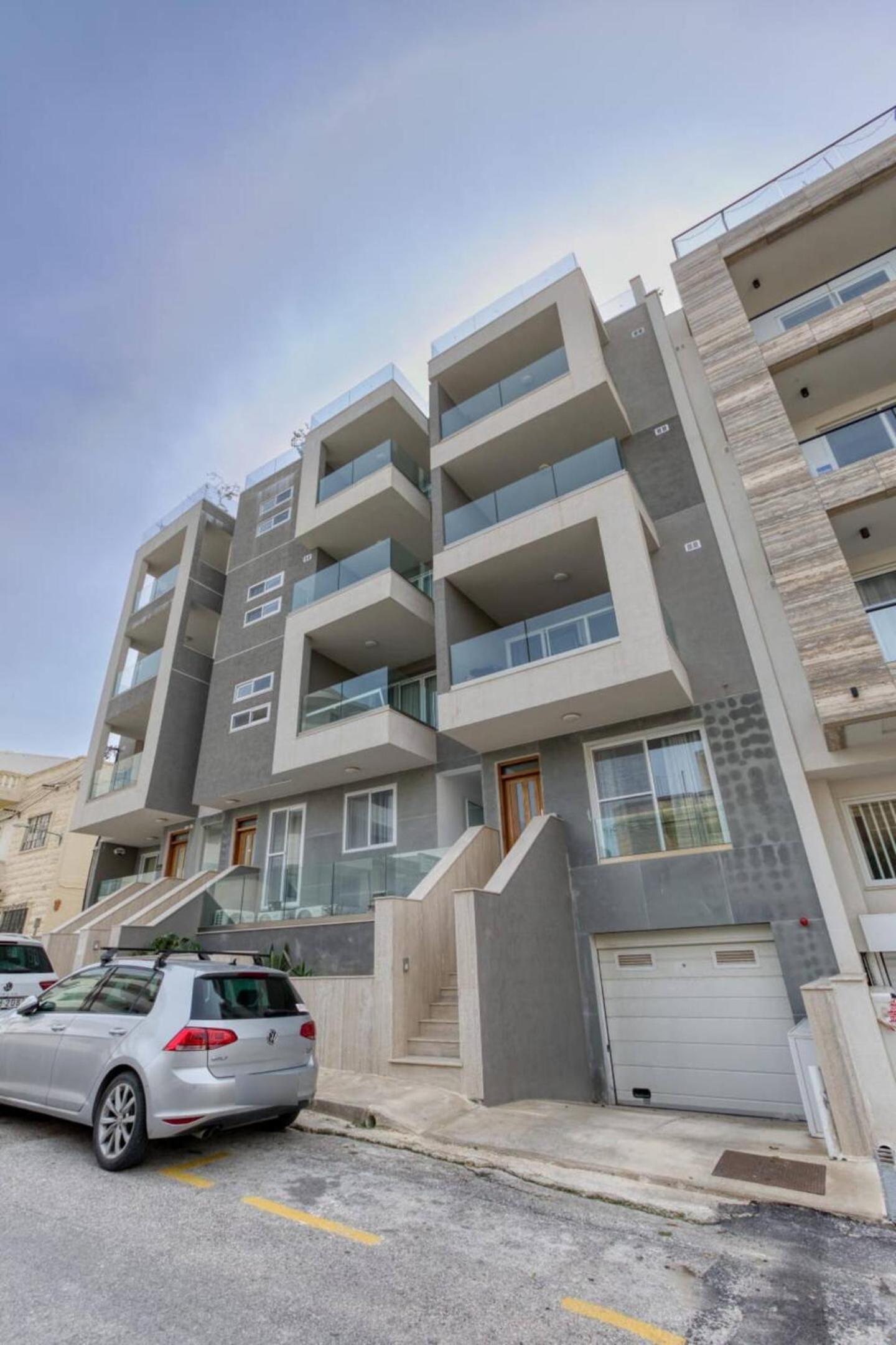 Grand 3BED Burseley Terrace fl8 Swieqi by Homely