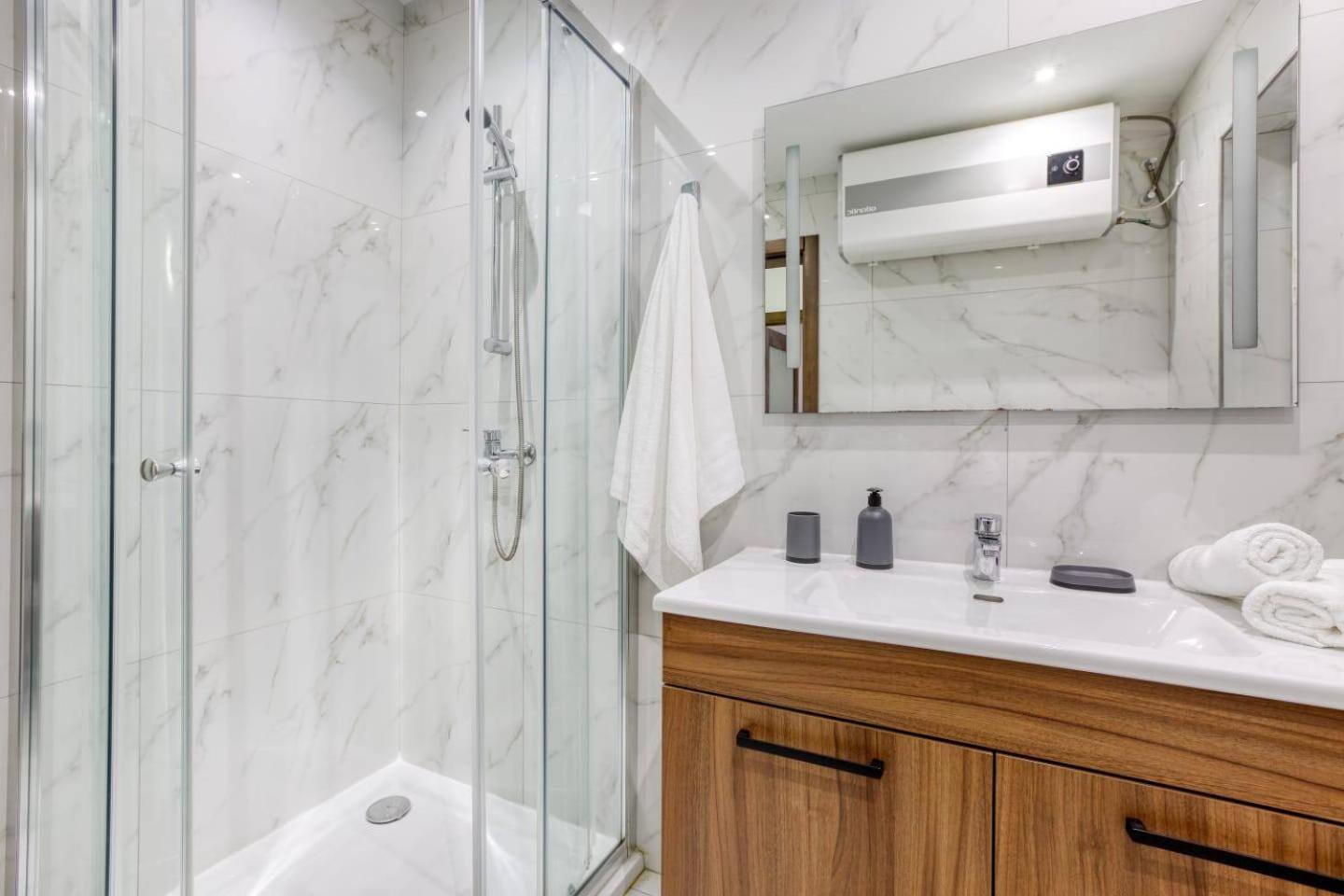 Grand 3BED Burseley Terrace fl8 Swieqi by Homely