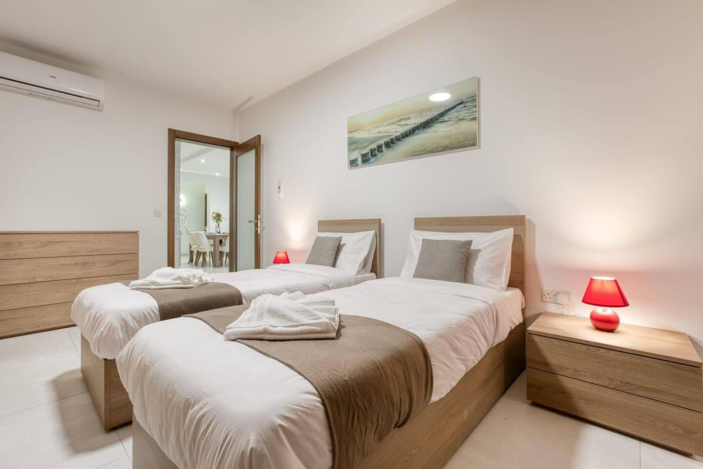 Grand 3BED Burseley Terrace fl8 Swieqi by Homely