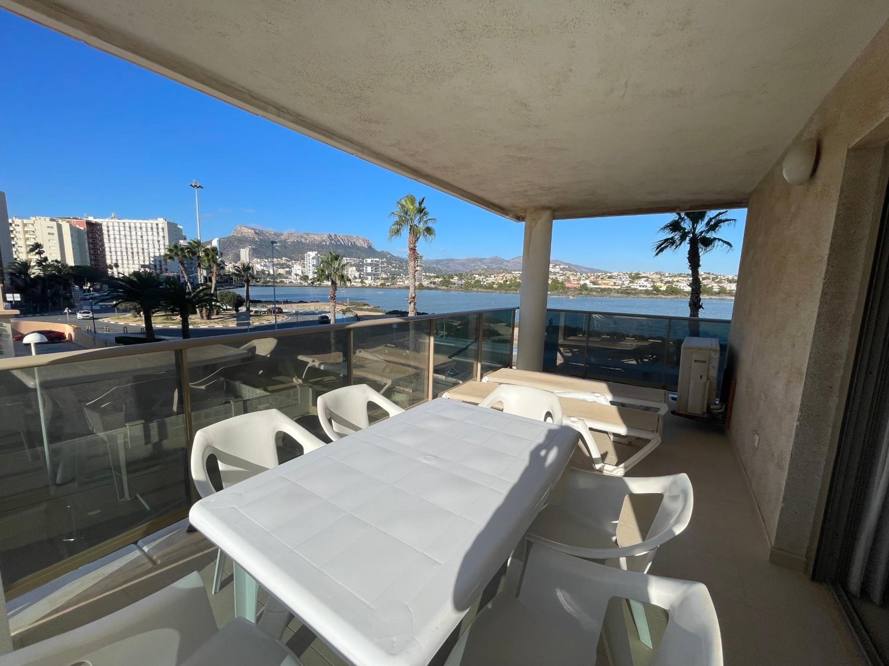 Apartamento Larimar 2 habitaciones , Piscina , Parking y vistas a la laguna