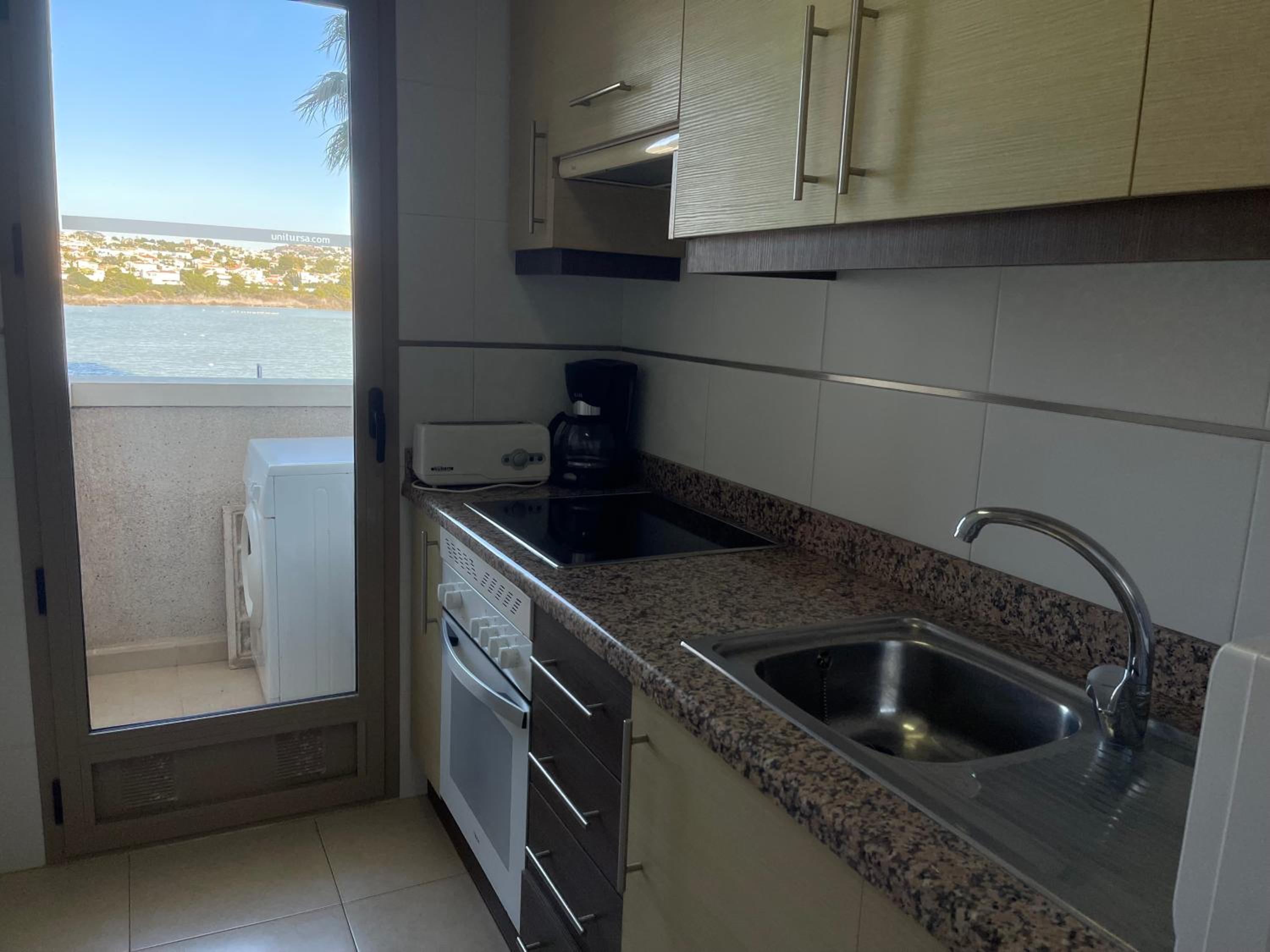 Apartamento Larimar 2 habitaciones , Piscina , Parking y vistas a la laguna