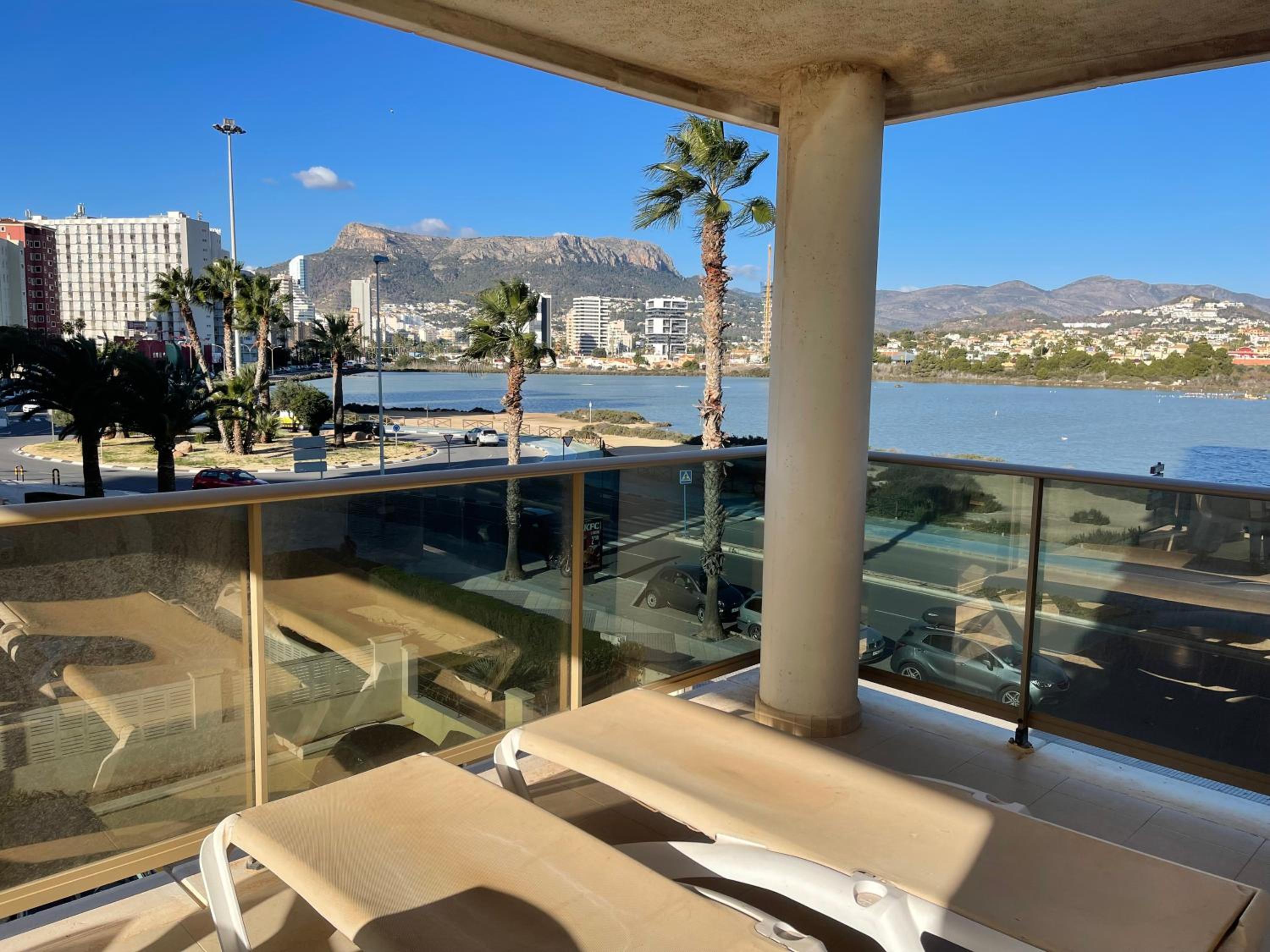 Apartamento Larimar 2 habitaciones , Piscina , Parking y vistas a la laguna