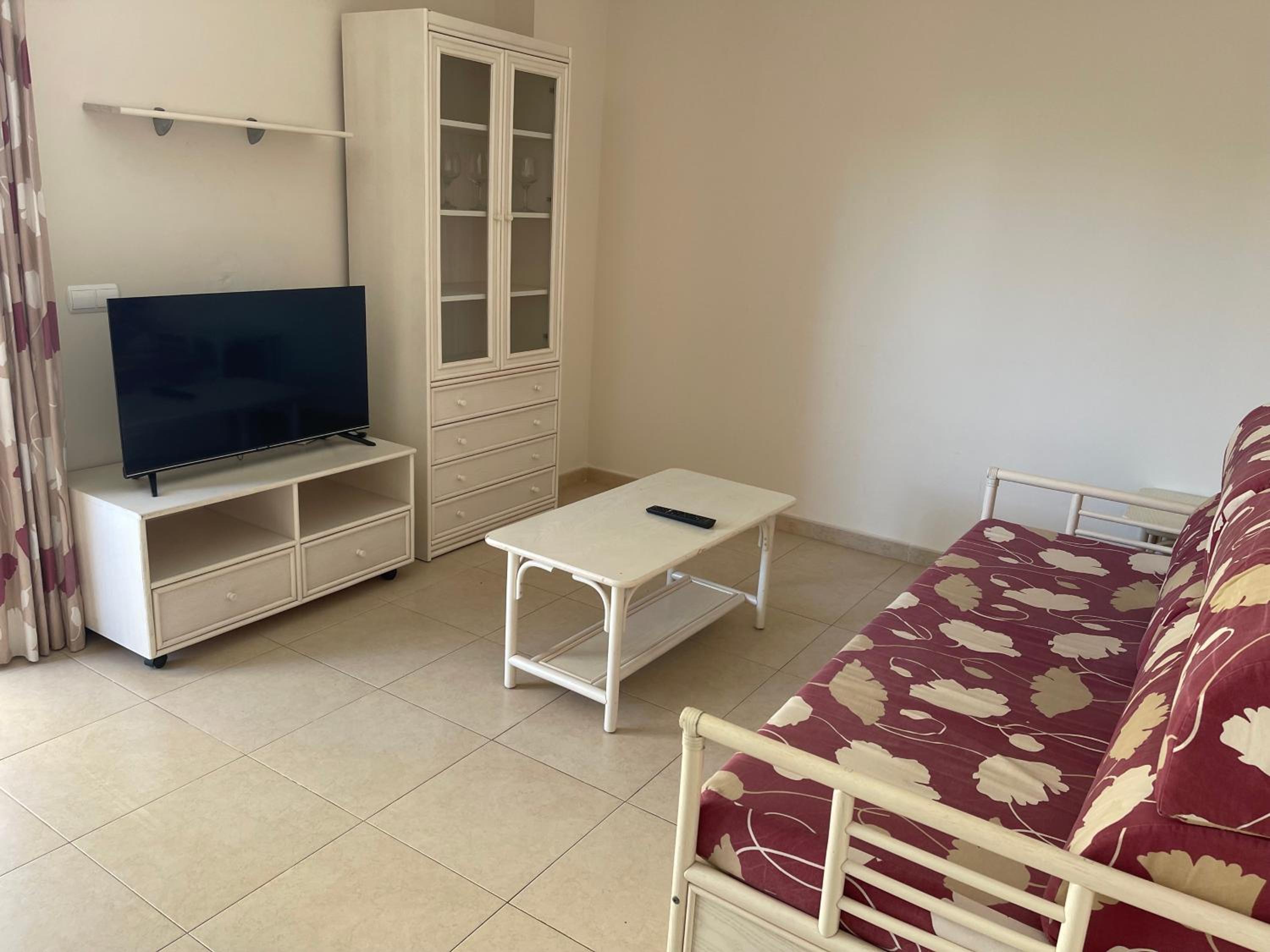 Apartamento Larimar 2 habitaciones , Piscina , Parking y vistas a la laguna