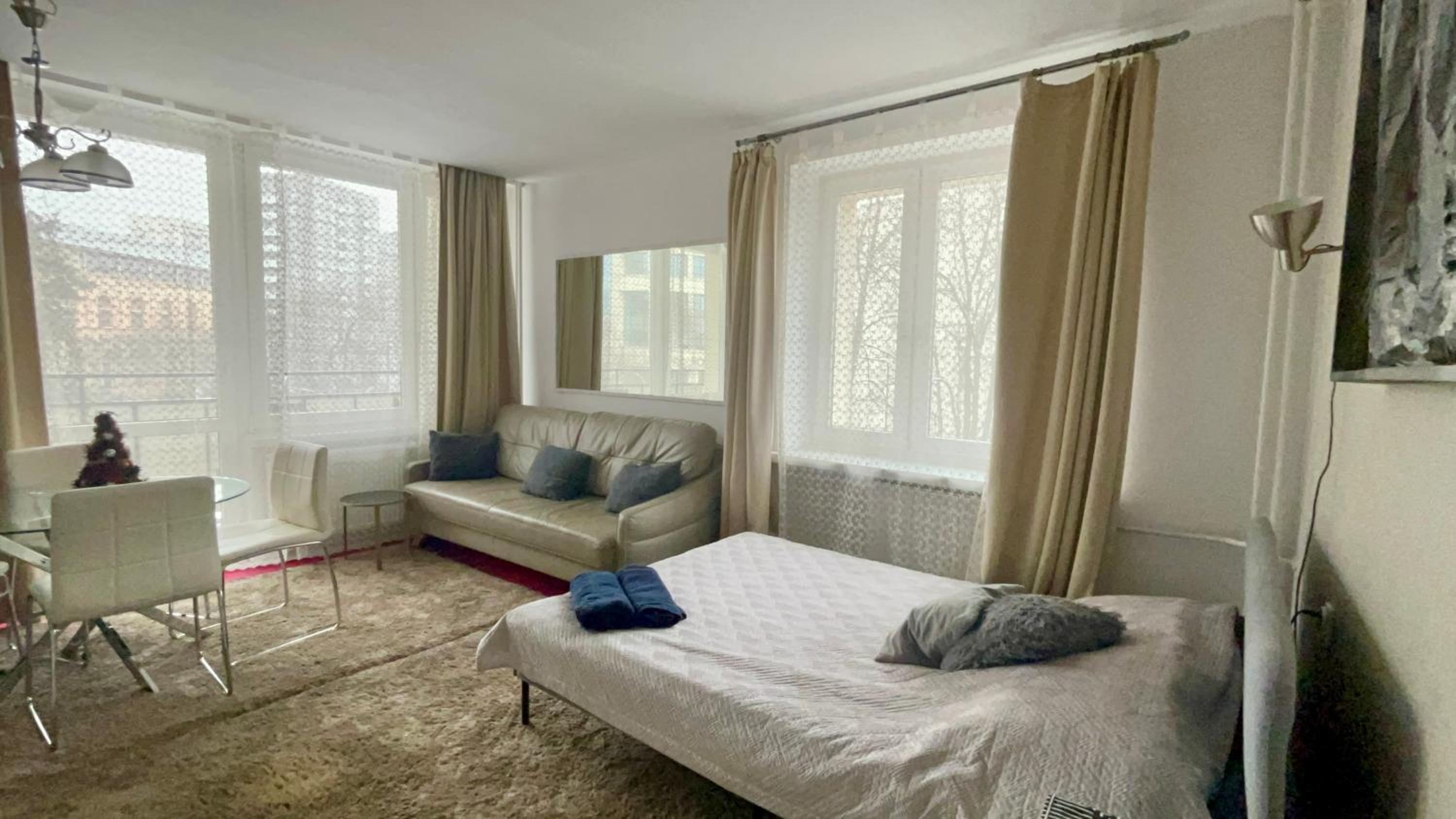 Perfect location two bedrooms with balkony