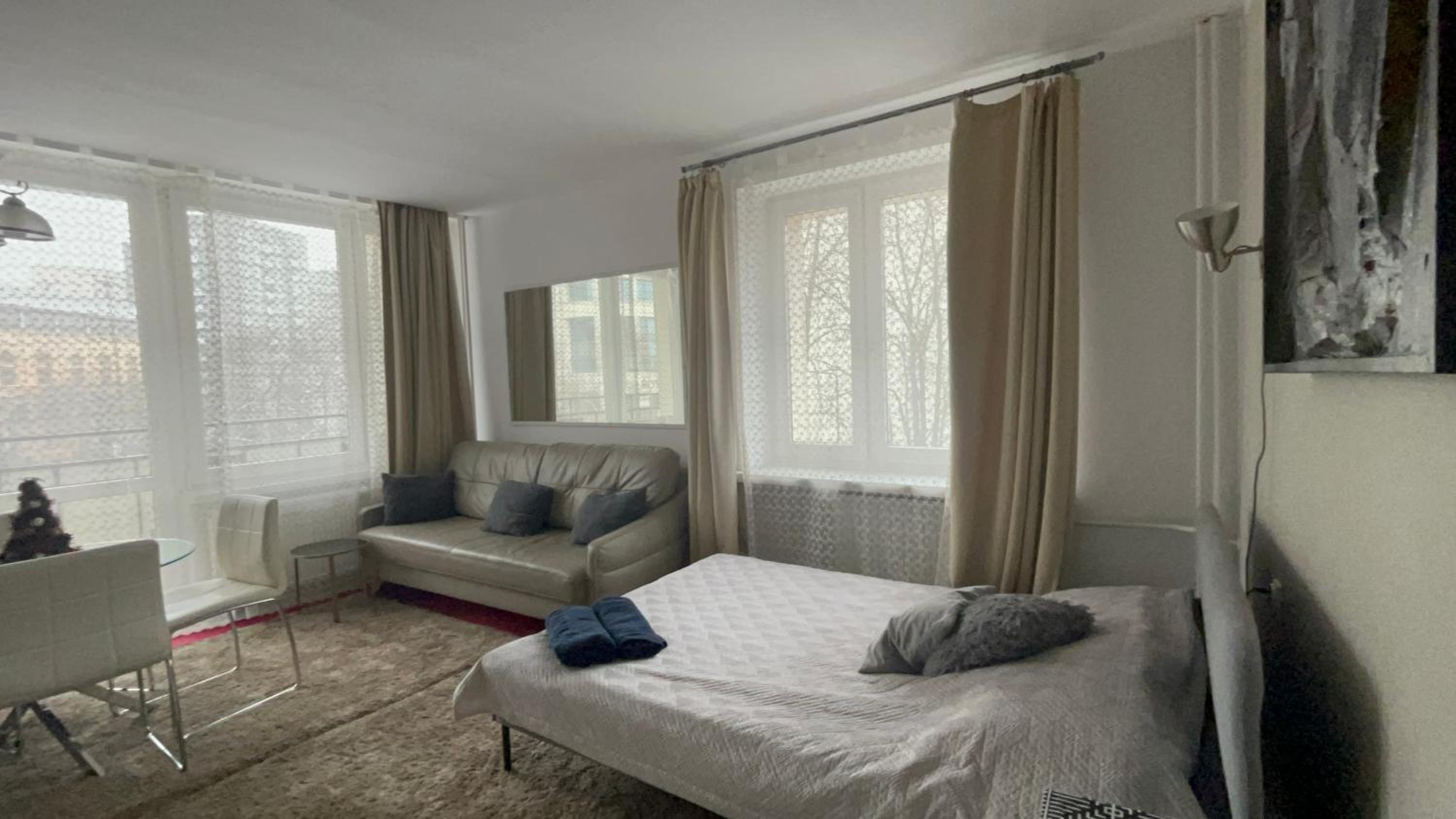 Perfect location two bedrooms with balkony