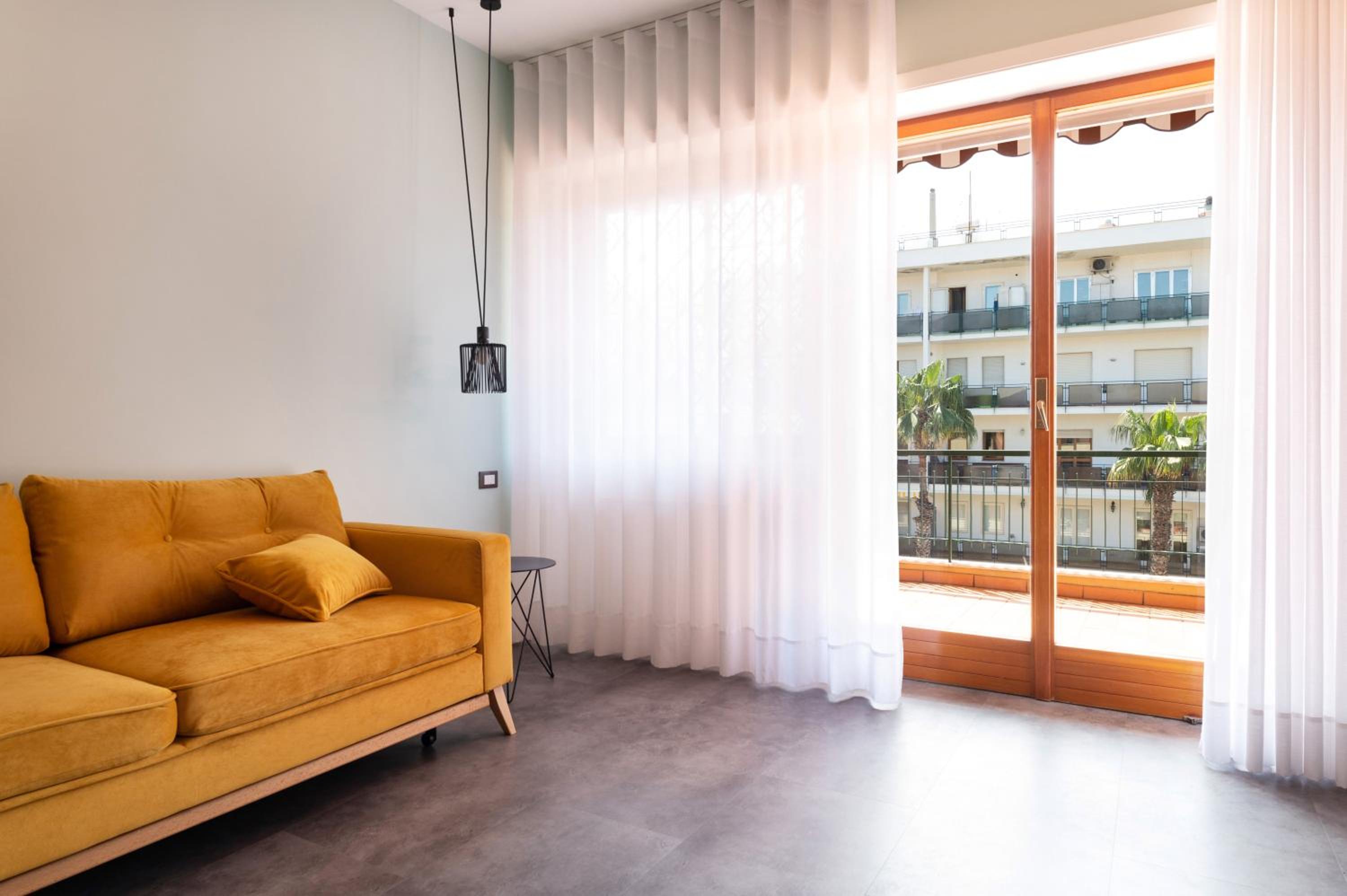 A I R Sorrento Luxury House