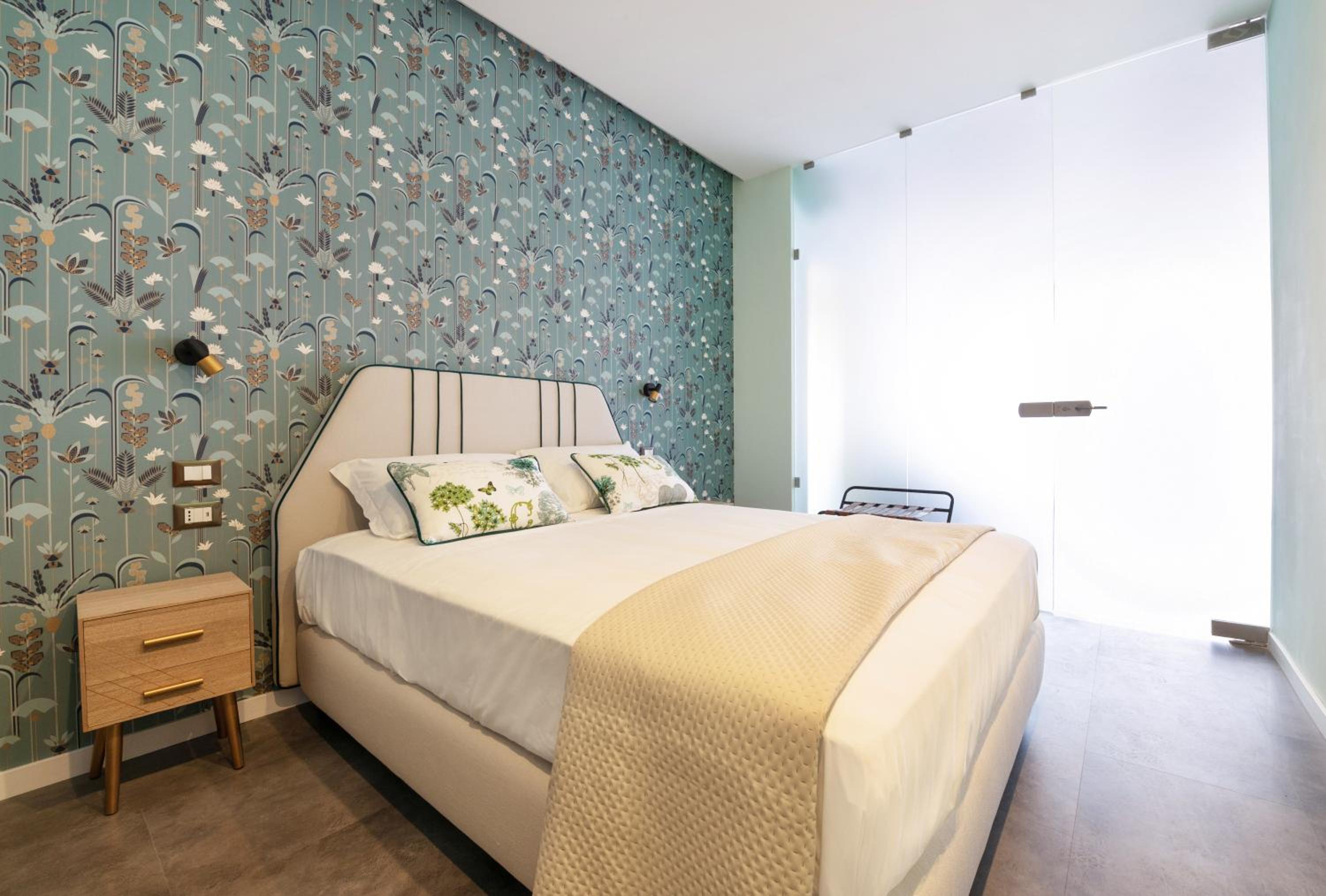 A I R Sorrento Luxury House