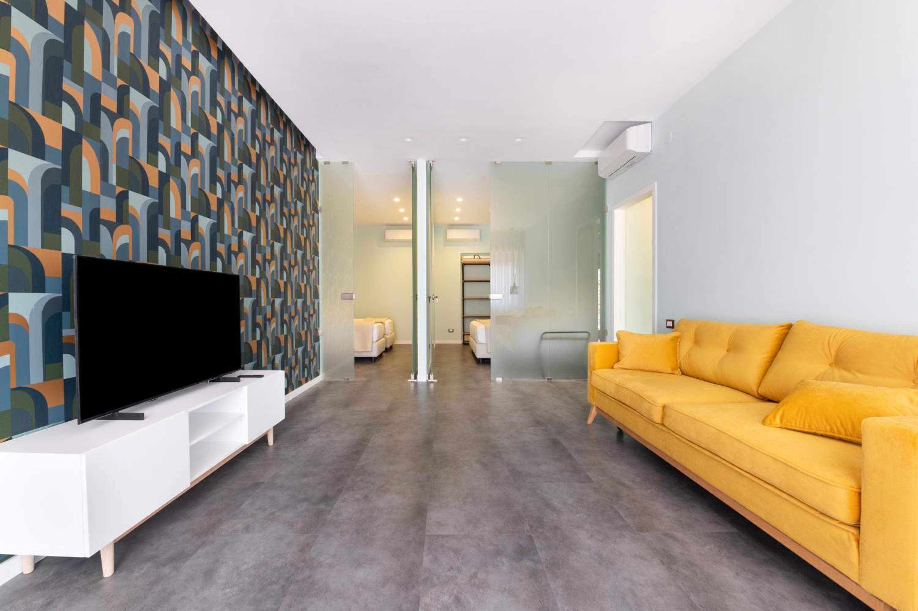 A I R Sorrento Luxury House