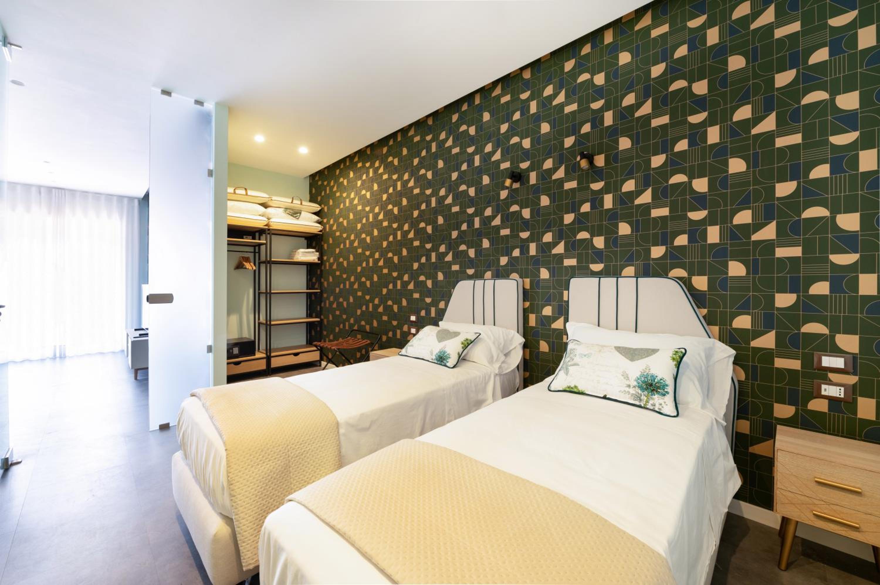A I R Sorrento Luxury House