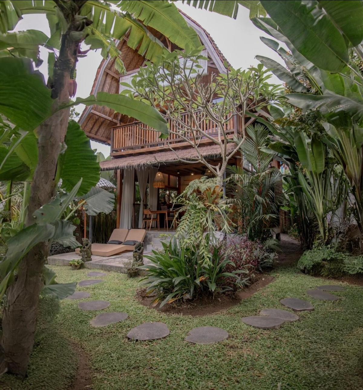 Philosopher Villa