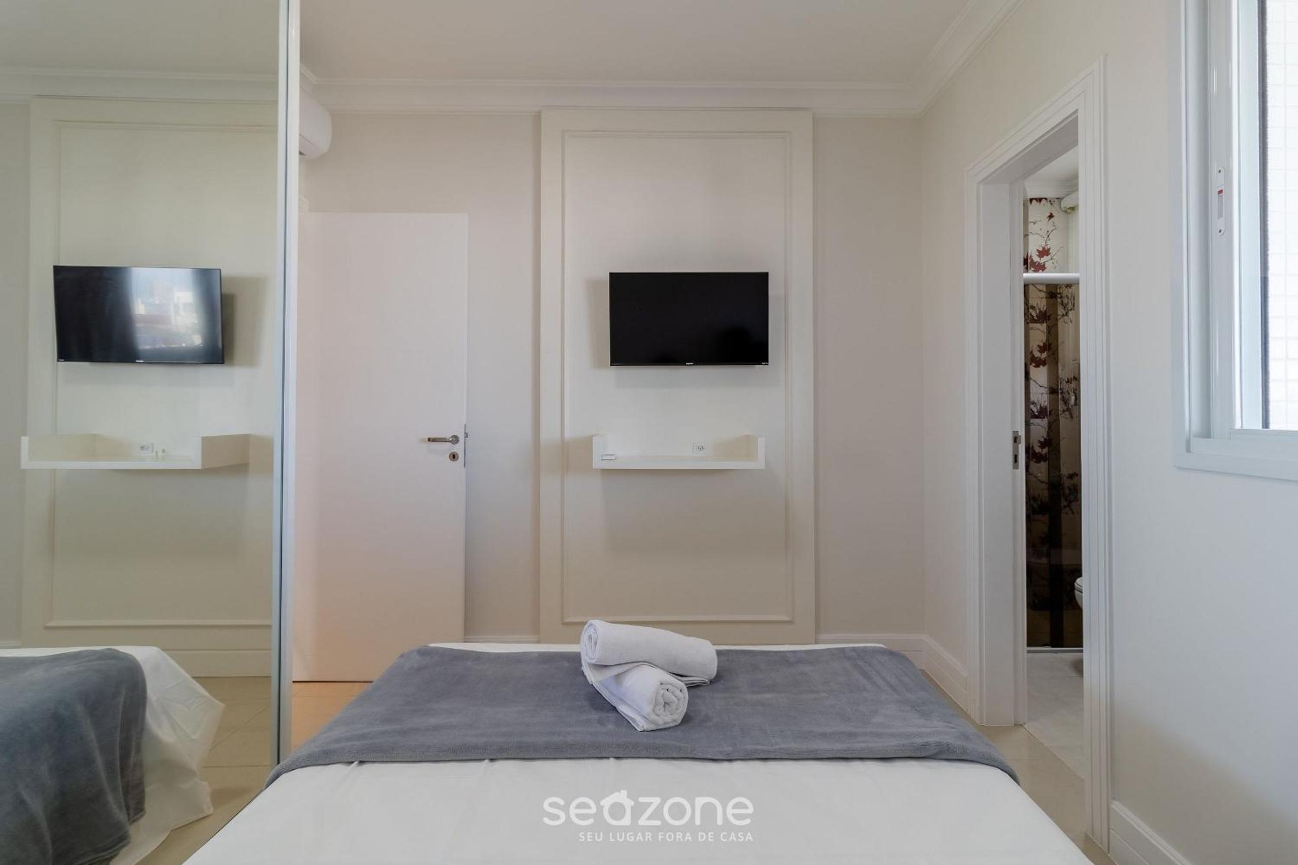Apartment w/ Barbecue 160m from the Beach RGL0304