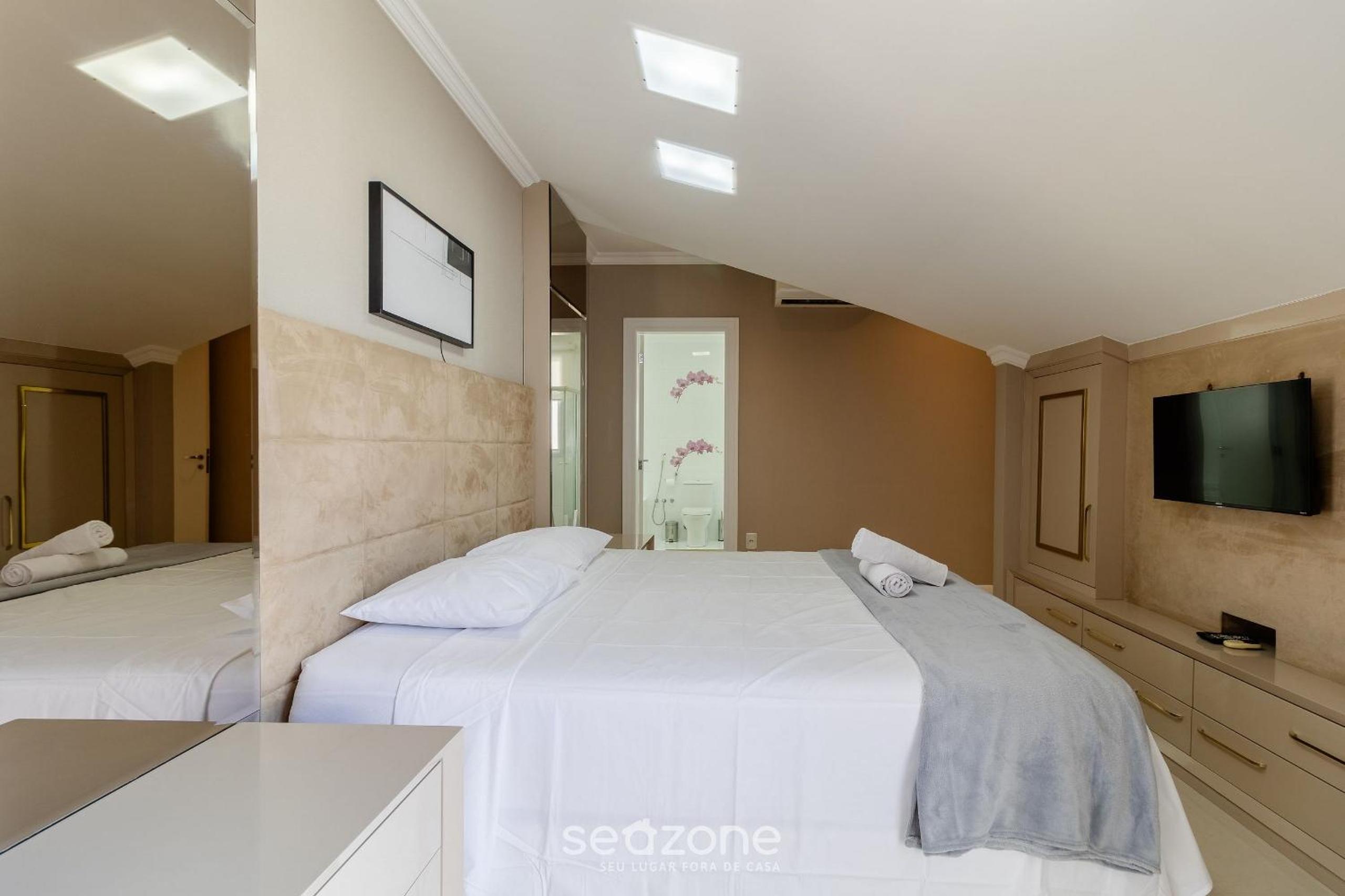 Apartment w/ Barbecue 160m from the Beach RGL0304