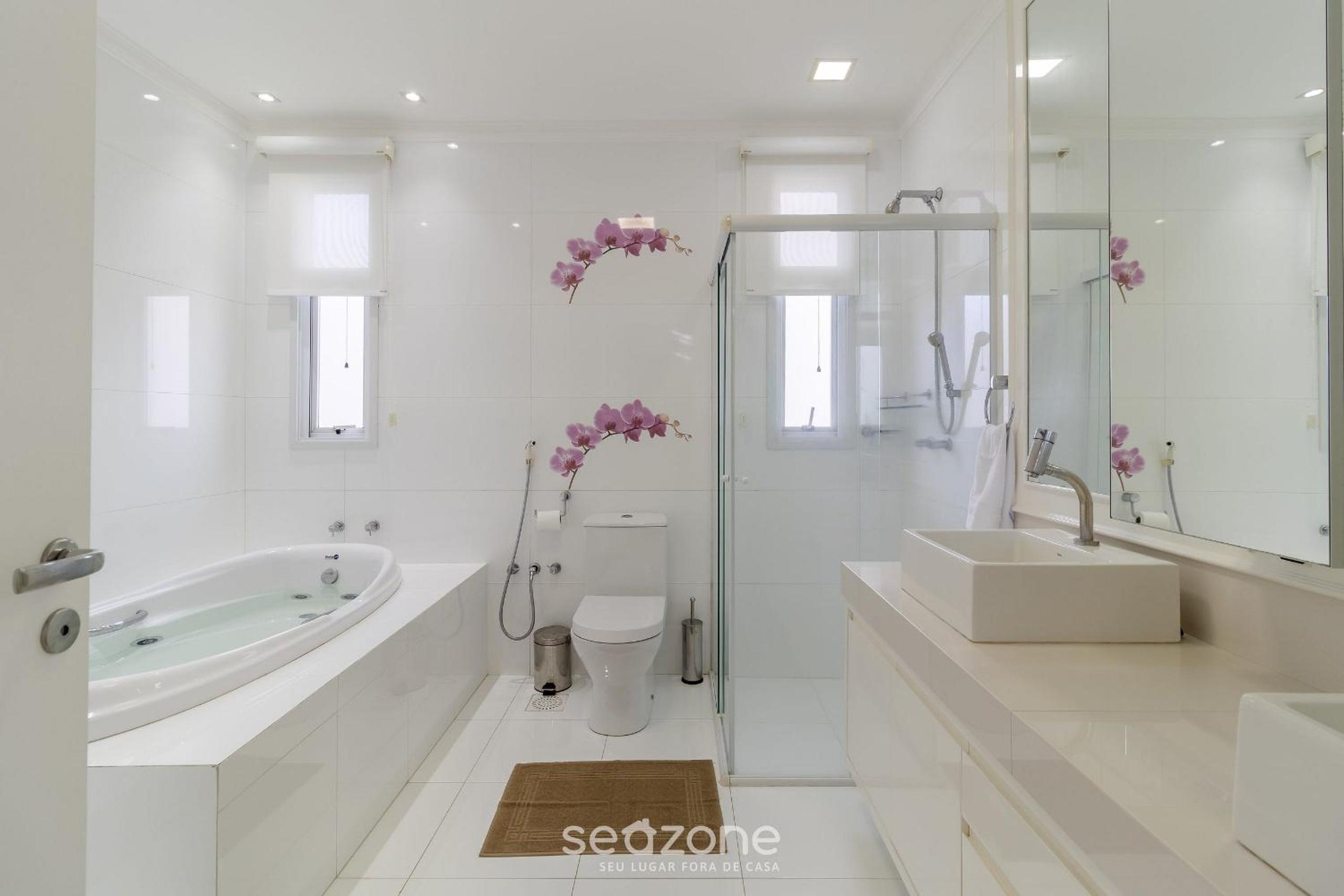 Apartment w/ Barbecue 160m from the Beach RGL0304