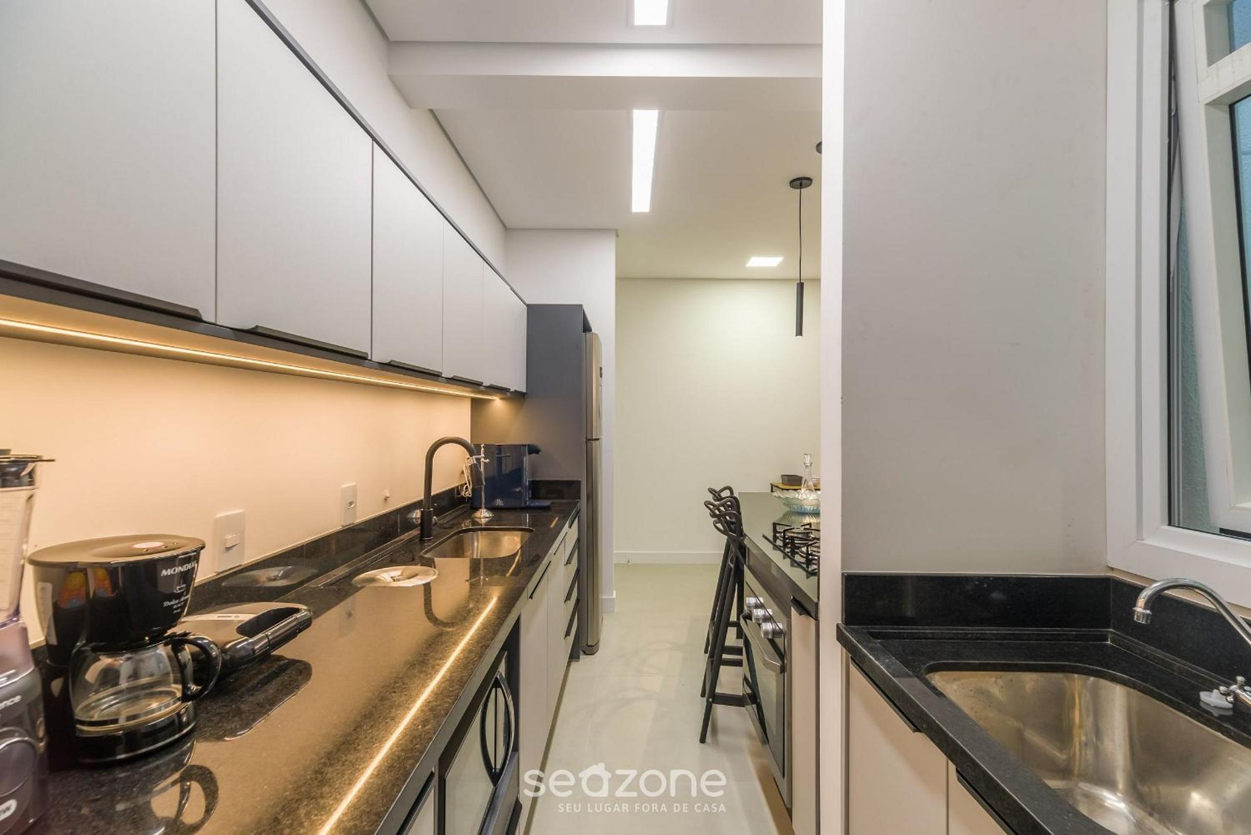 Apart in Cond. w/ pool 400m from the beach TDB0101