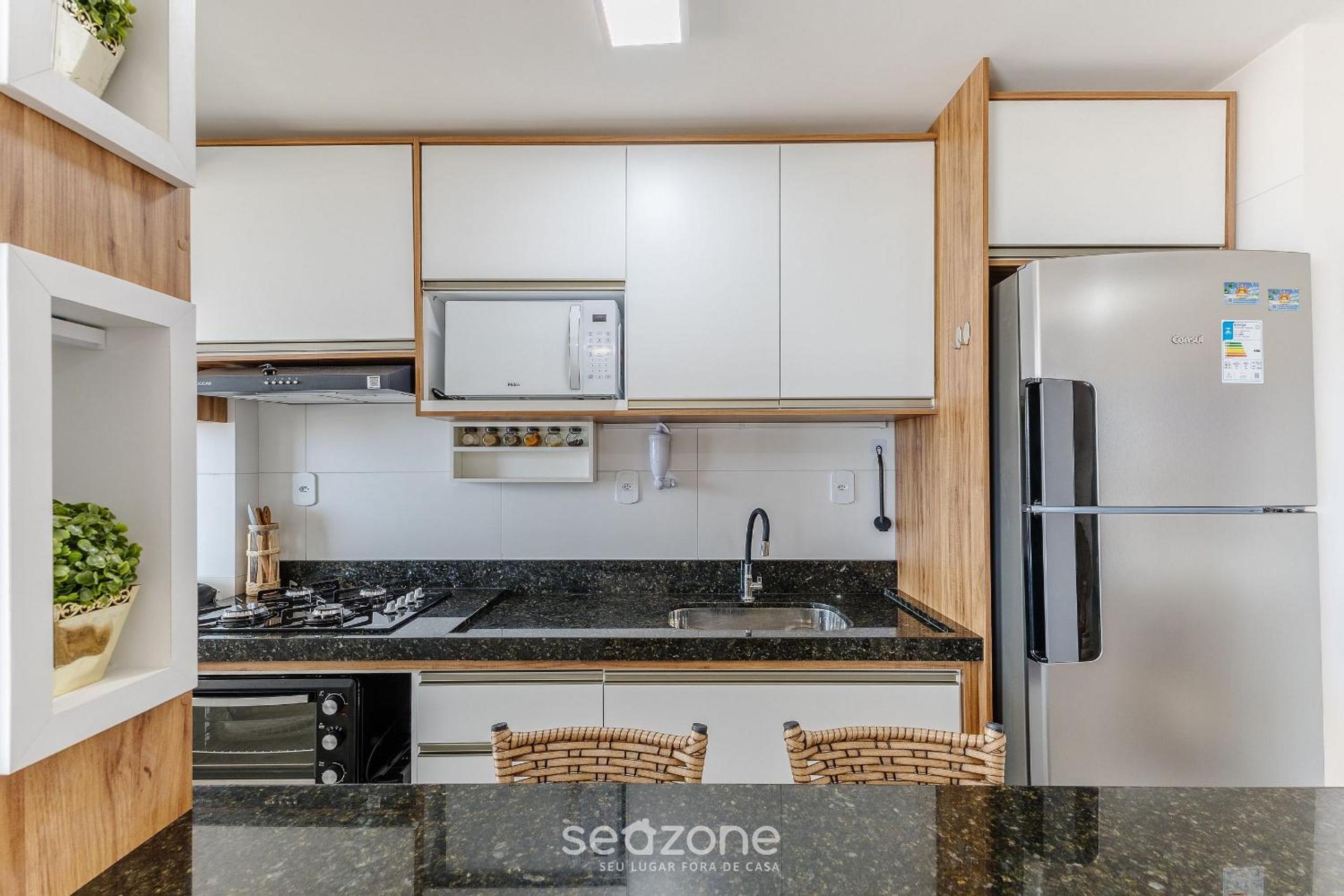 Building with swimming pool 300m from the beach in Ilhéus - MMD