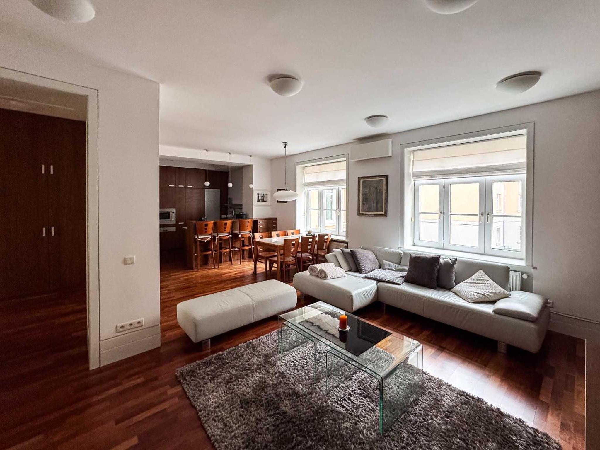 Apartment 29 Old Town, 2 Bathrooms, AC, Quiet