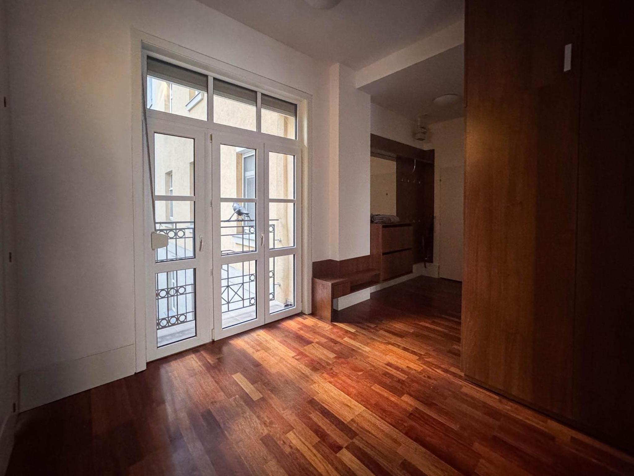 Apartment 29 Old Town, 2 Bathrooms, AC, Quiet