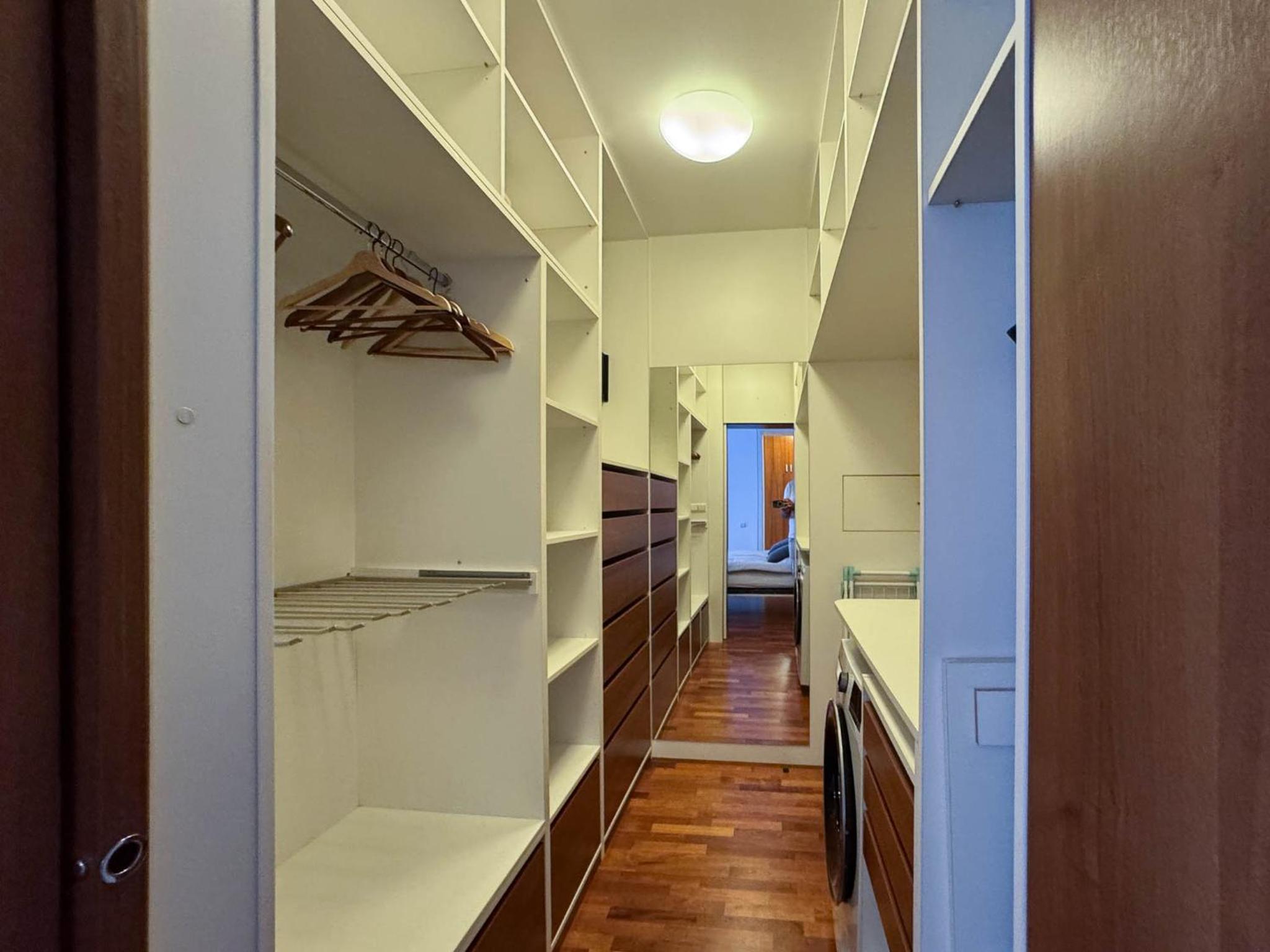 Apartment 29 Old Town, 2 Bathrooms, AC, Quiet