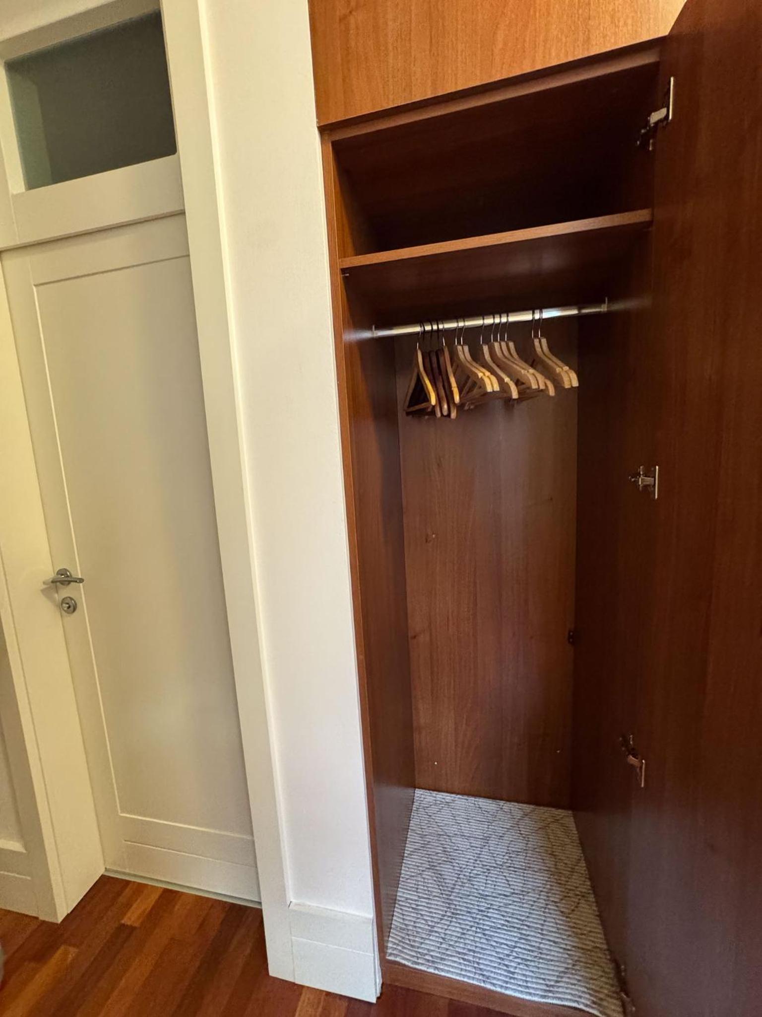 Apartment 29 Old Town, 2 Bathrooms, AC, Quiet