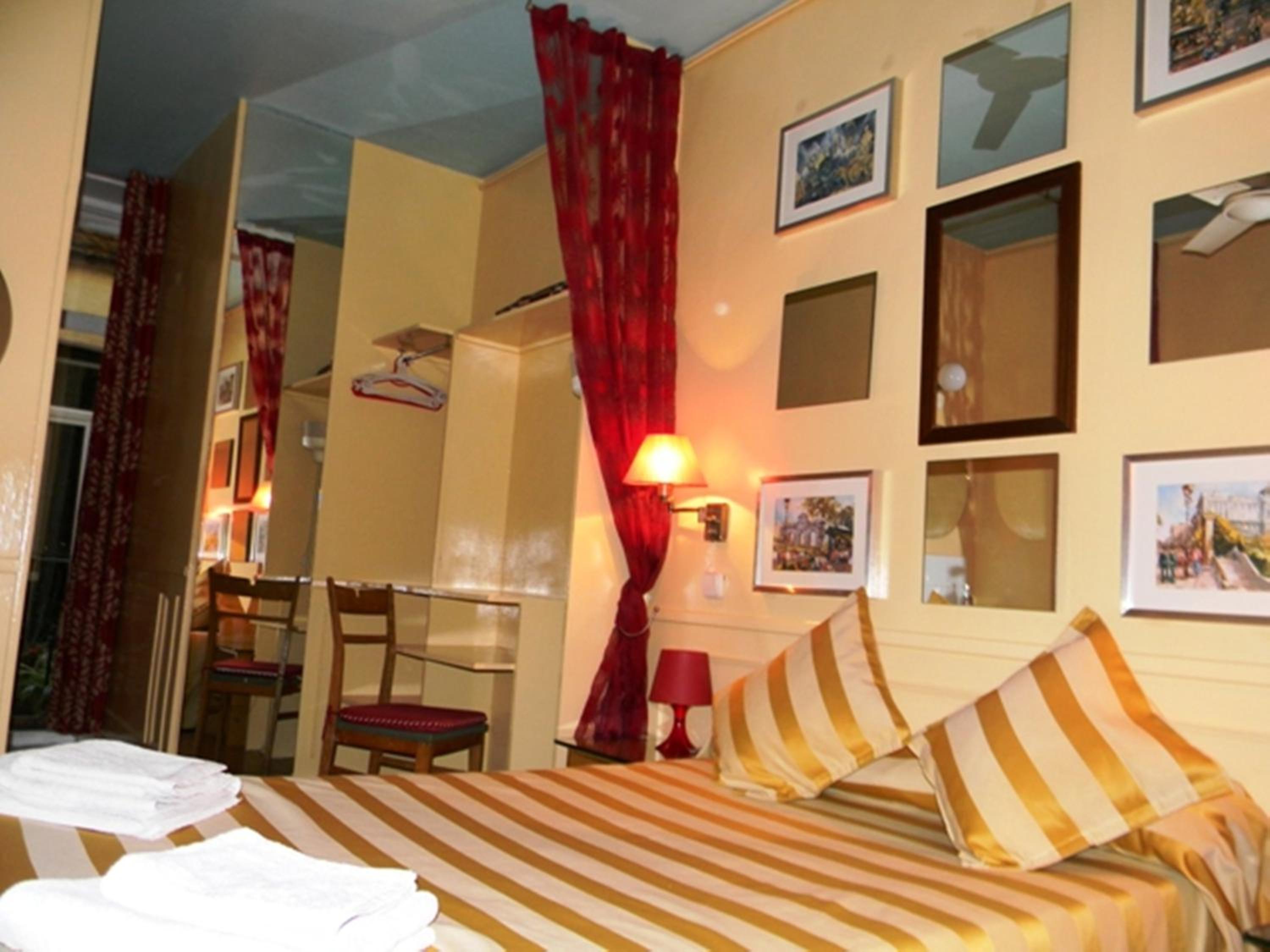 Hostal La Fontana