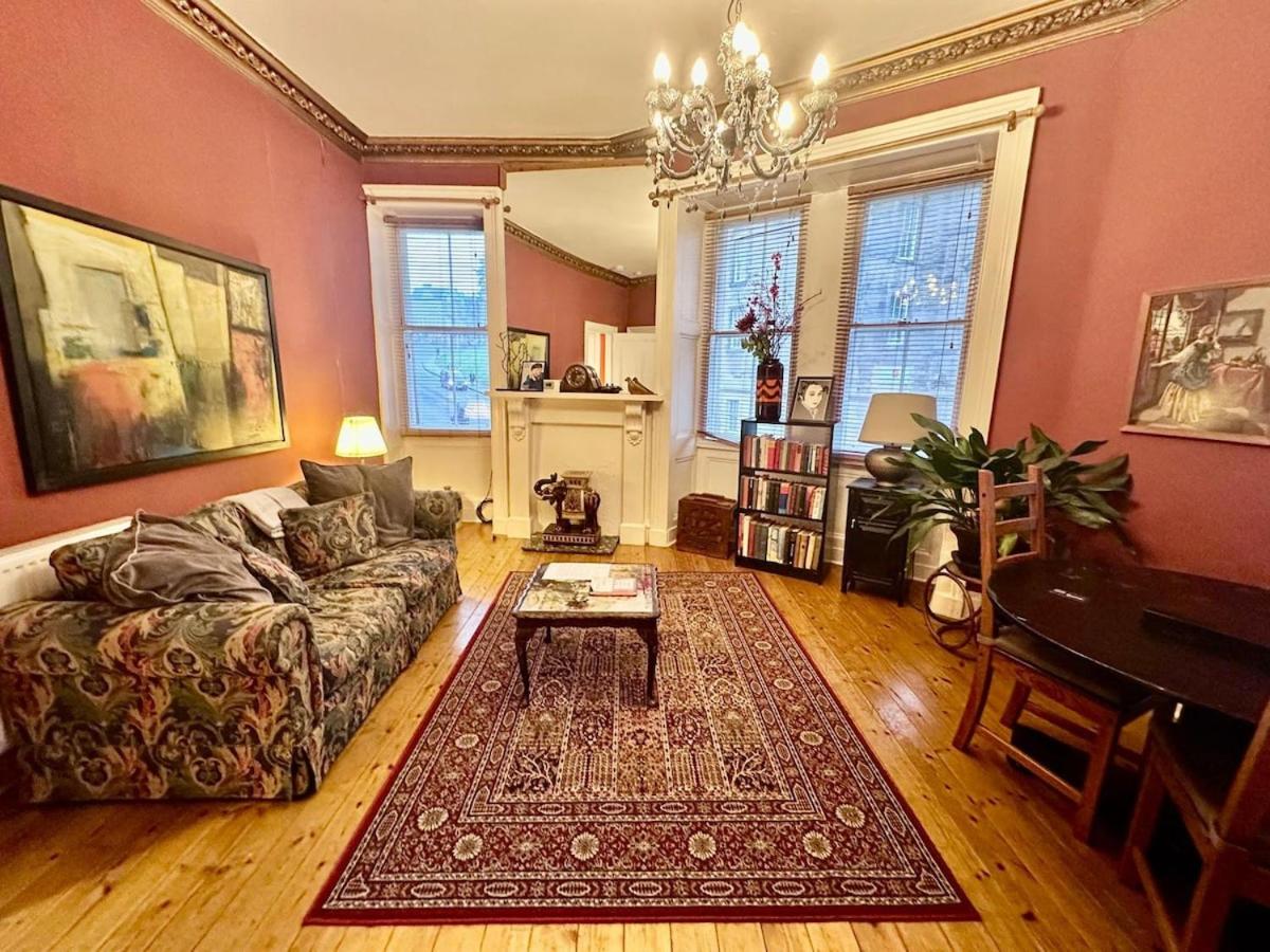 Unique cozy nest for 2, Old Town
