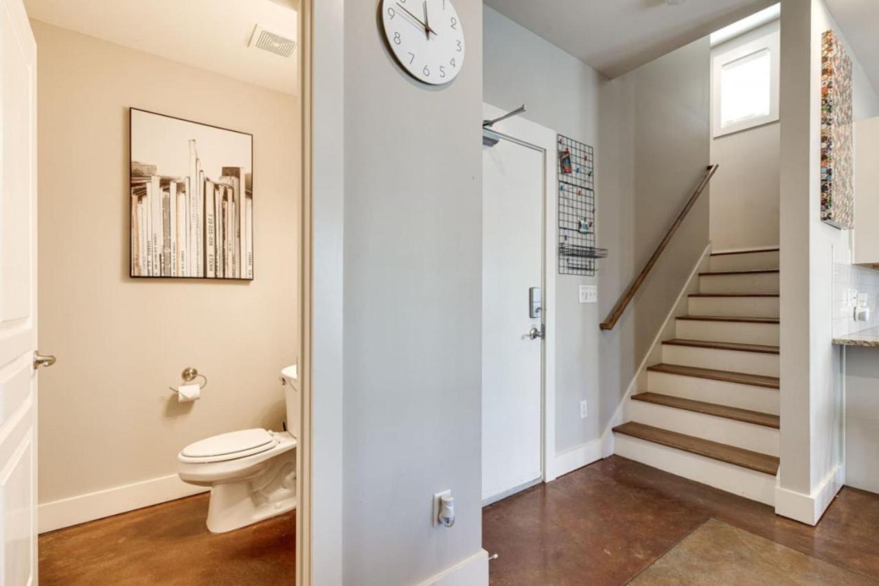 Corner KING - KING size beds Close to Vandy & Broadway