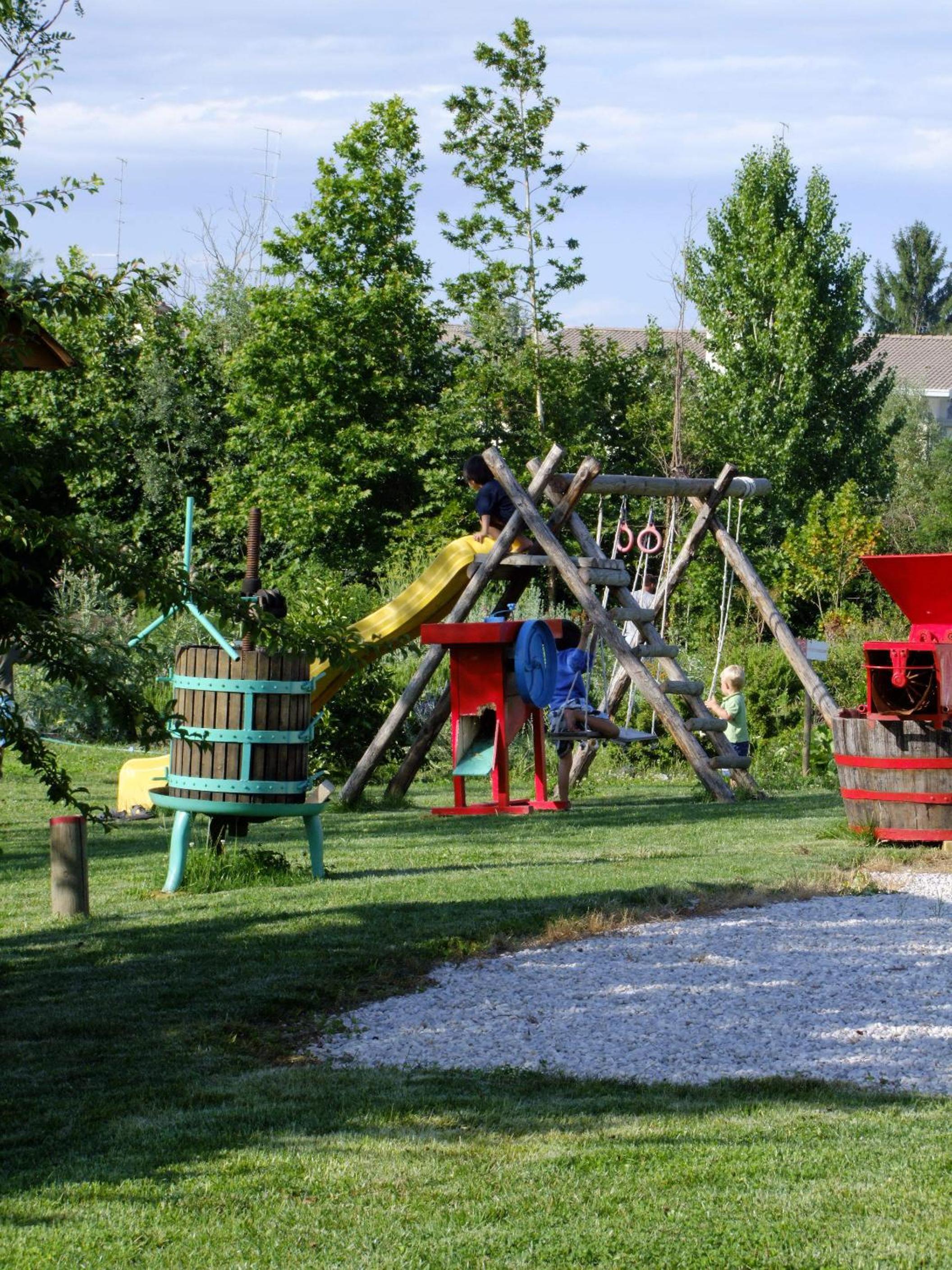 Photo 48