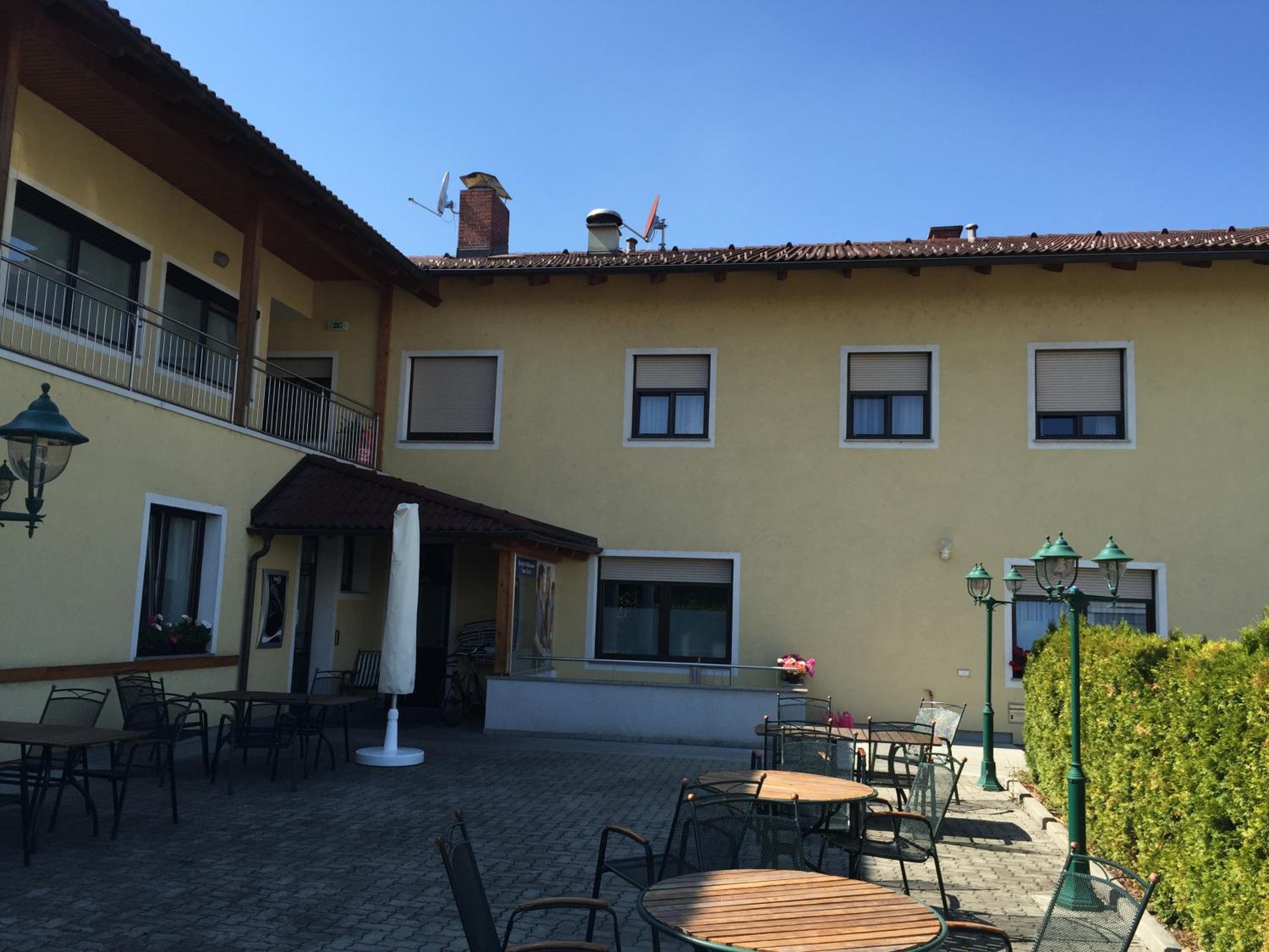 Gasthaus-Pension zum Löwen