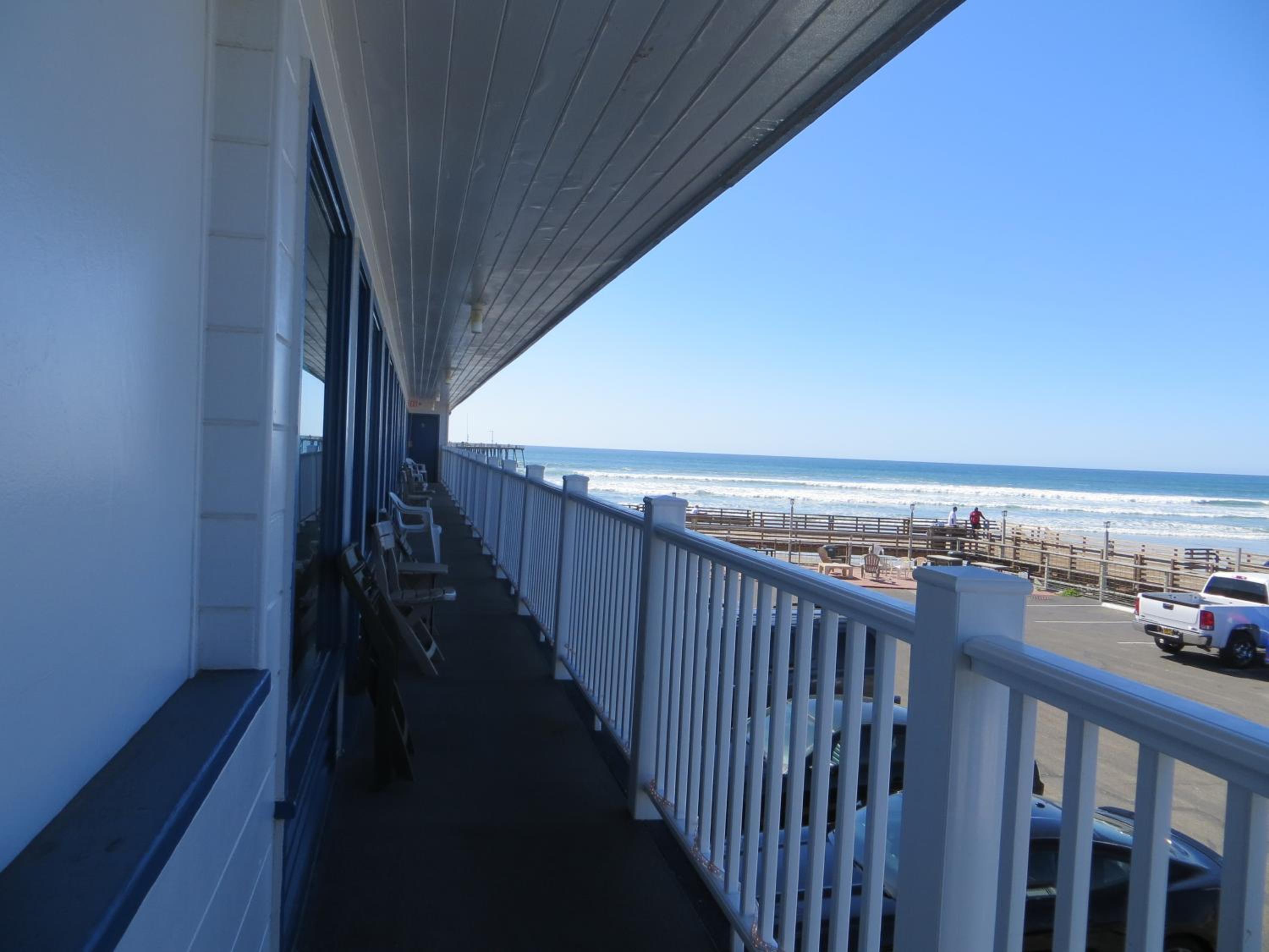 Dolphin Cove Motel