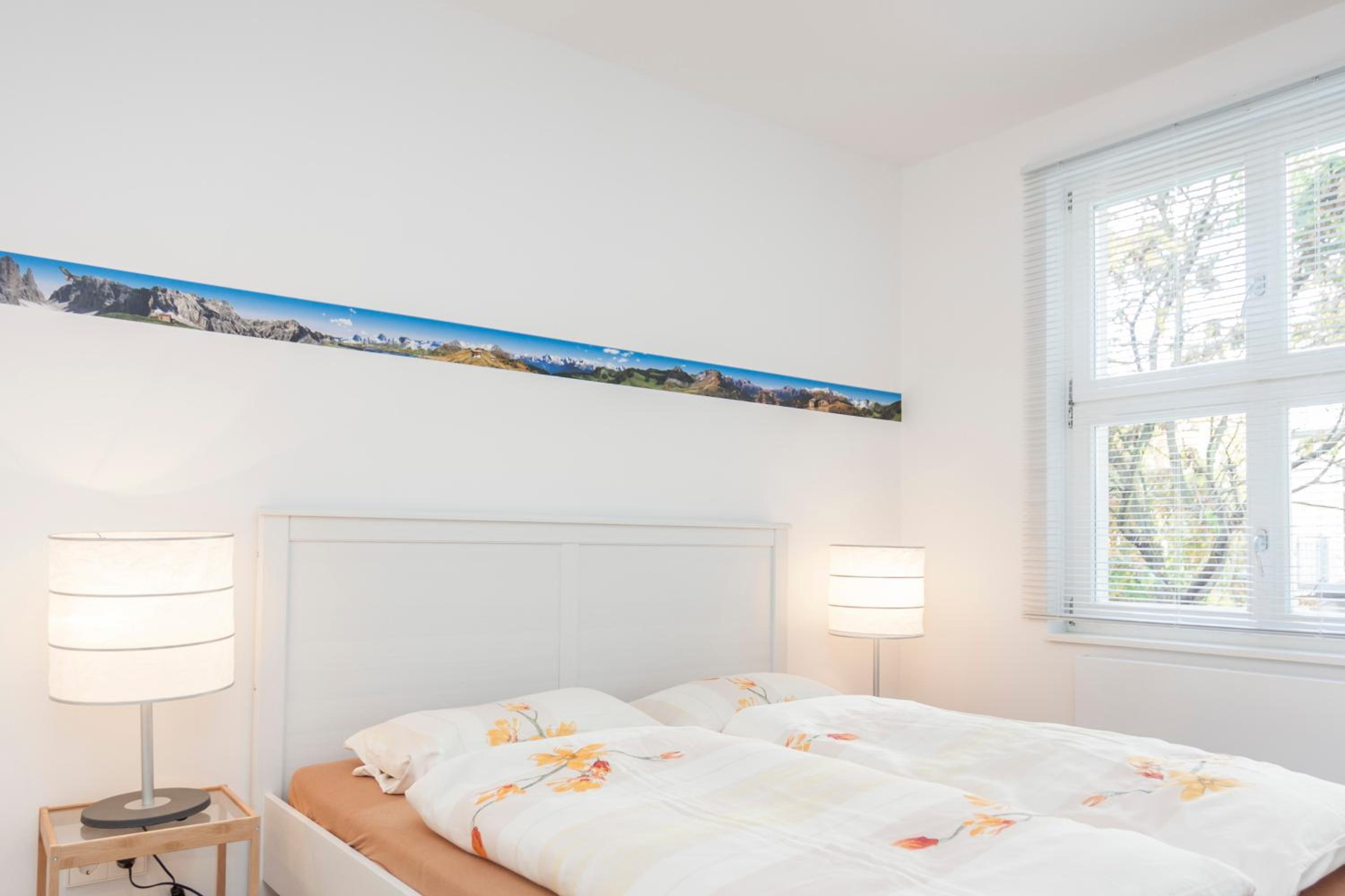 Lofty Torstr Apartments, 4 unique units from 1-3 bedrooms in Mitte, ideal for families & groups, from 2 up to 8 Guests