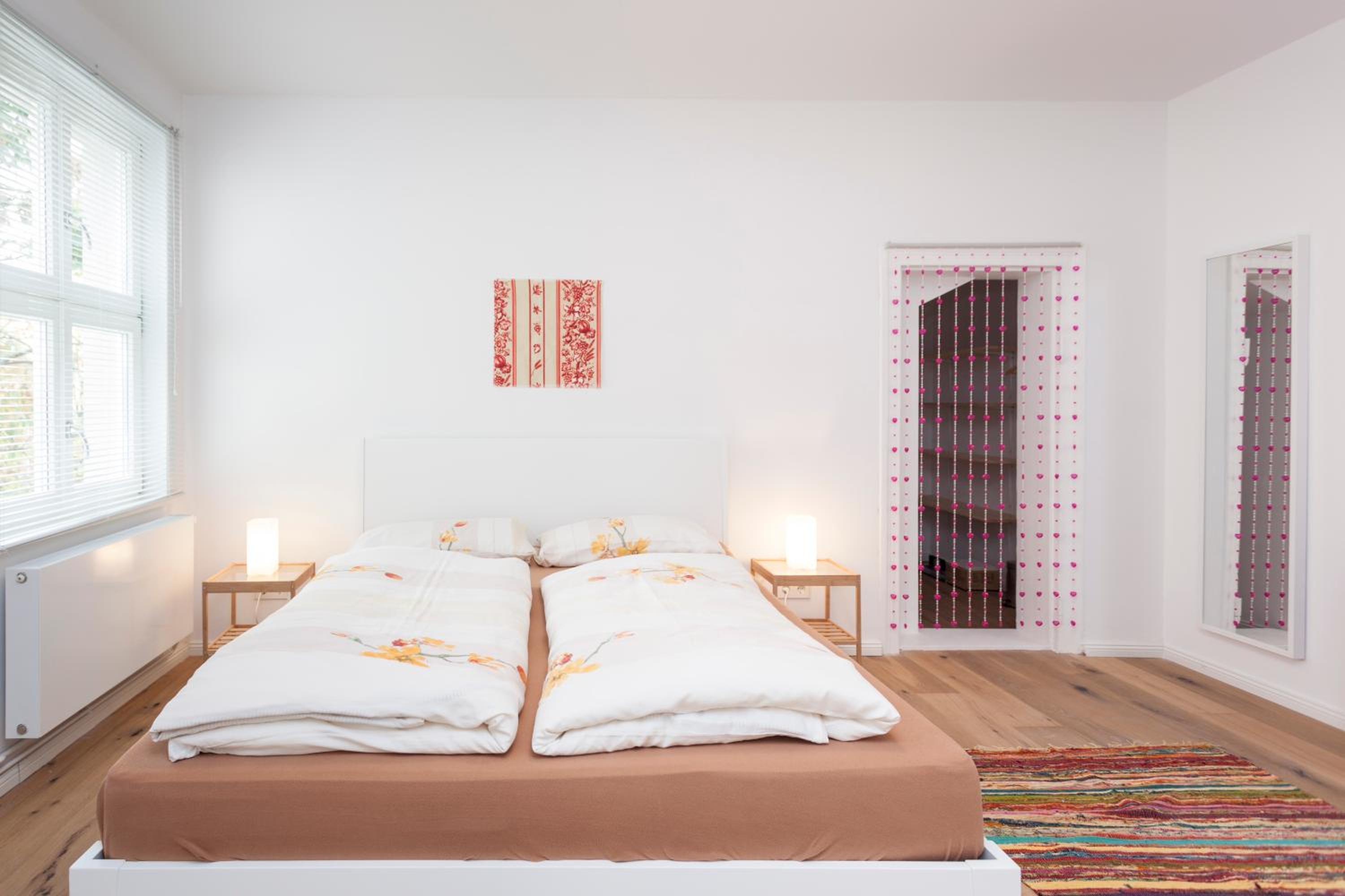 Lofty Torstr Apartments, 4 unique units from 1-3 bedrooms in Mitte, ideal for families & groups, from 2 up to 8 Guests