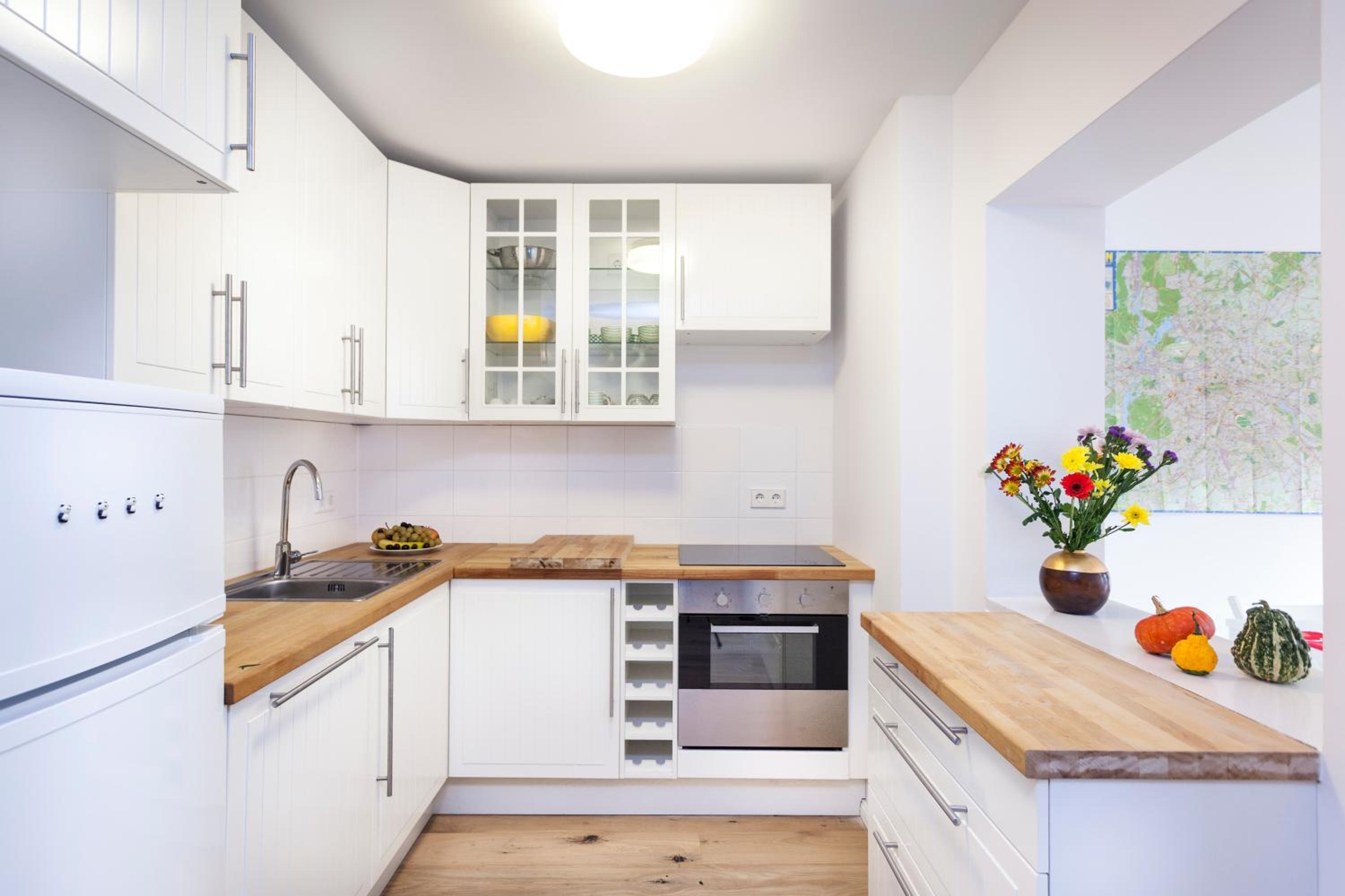 Lofty Torstr Apartments, 4 unique units from 1-3 bedrooms in Mitte, ideal for families & groups, from 2 up to 8 Guests
