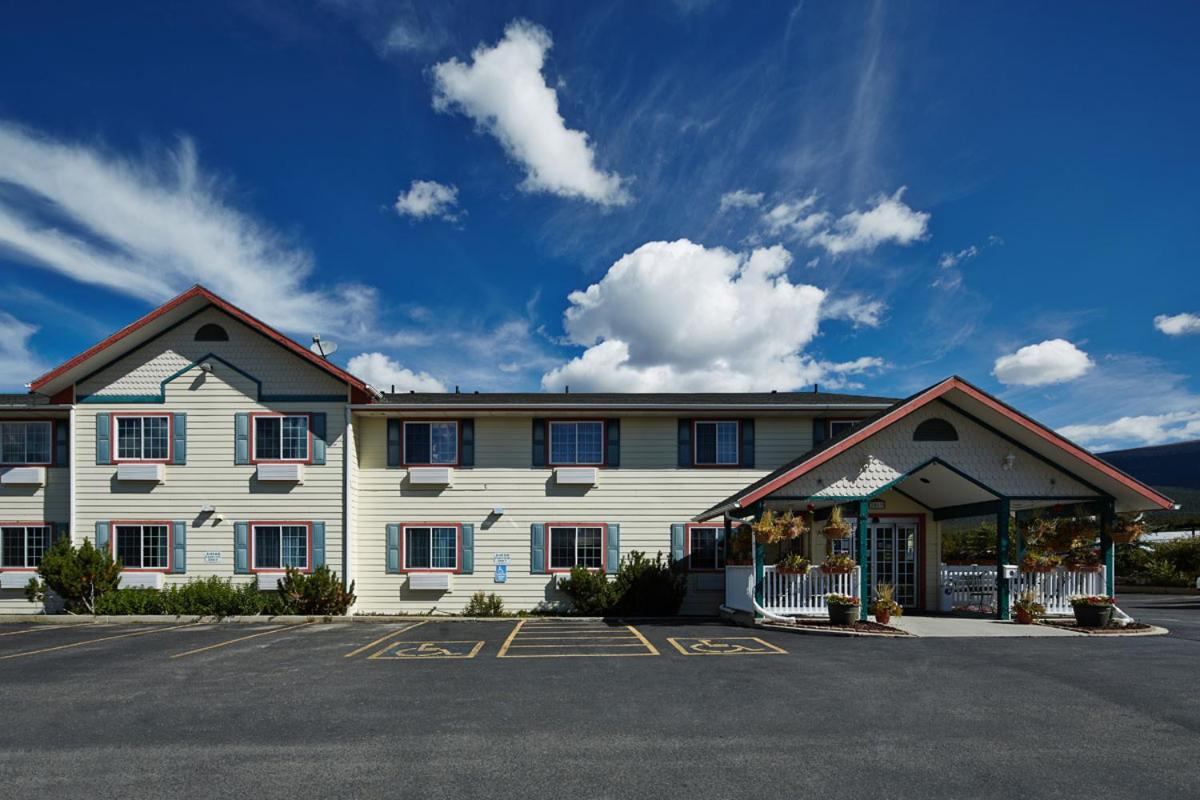 Columbine Inn and Suites view 2