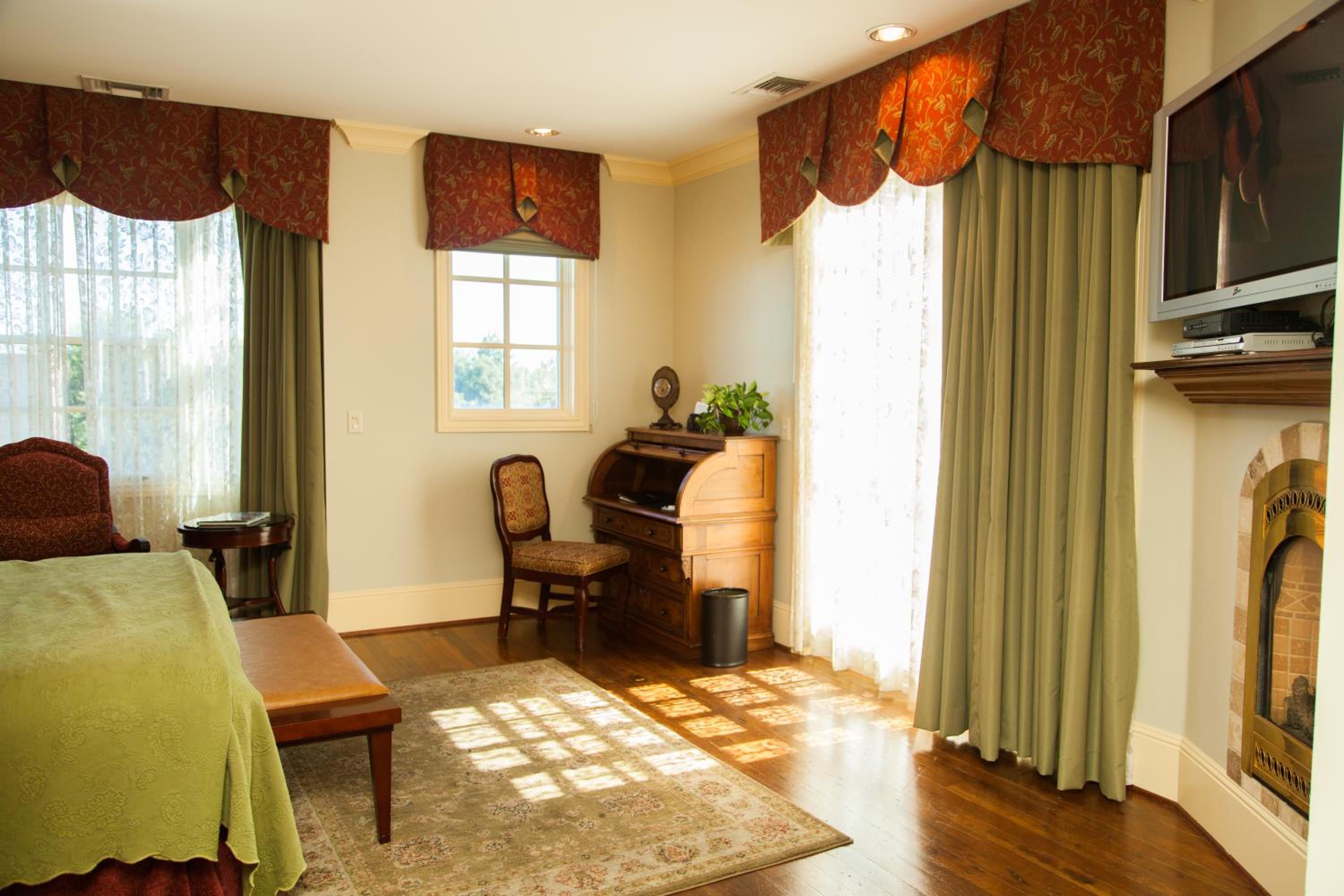 Chico Vacations - Hotel Diamond - Property Image 7